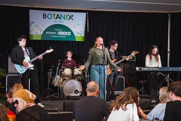Fourfold-Botanix-Battle-of-the-bands.jpg