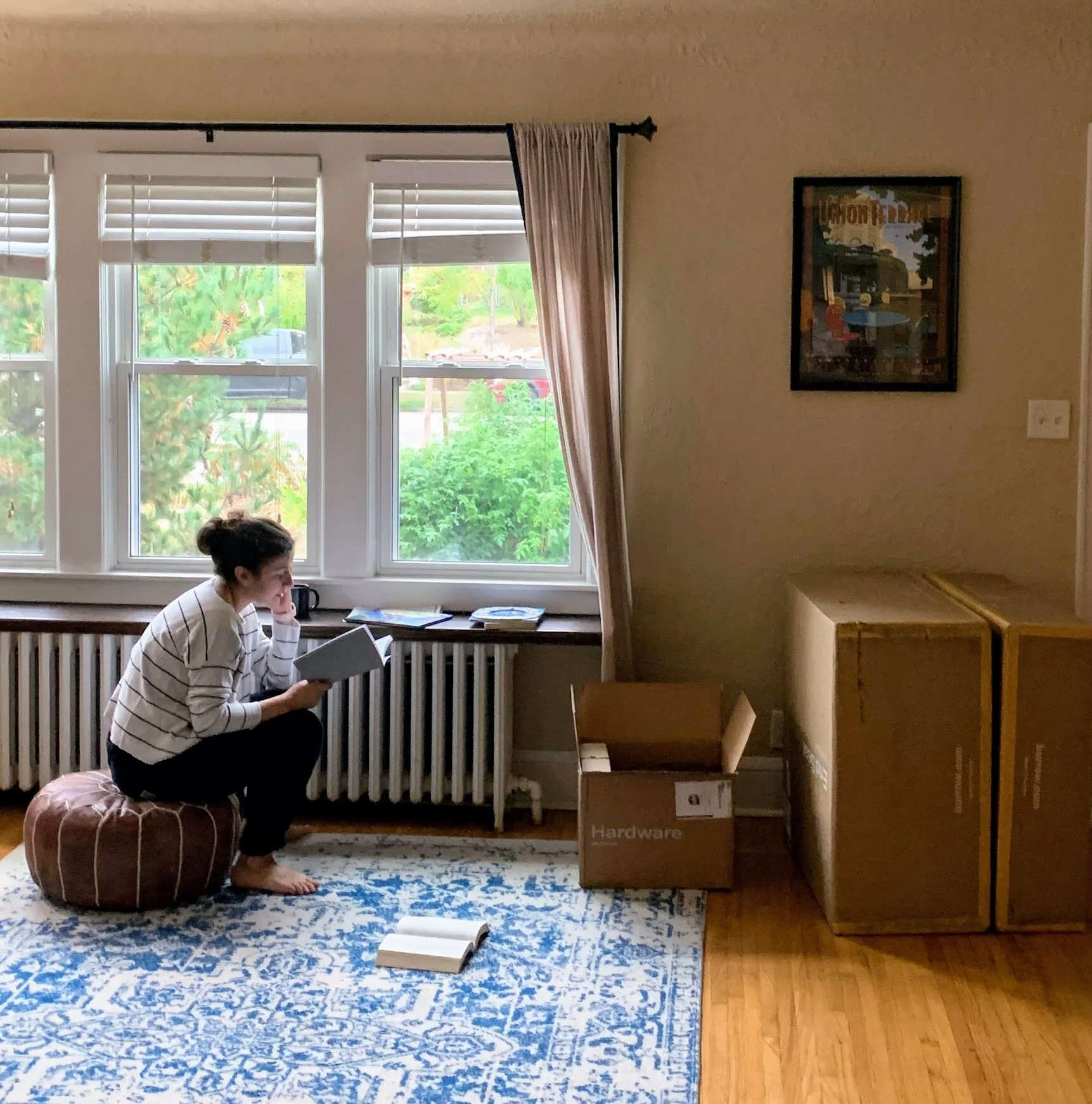 Leen contemplates the couch-in-the box dilemma.