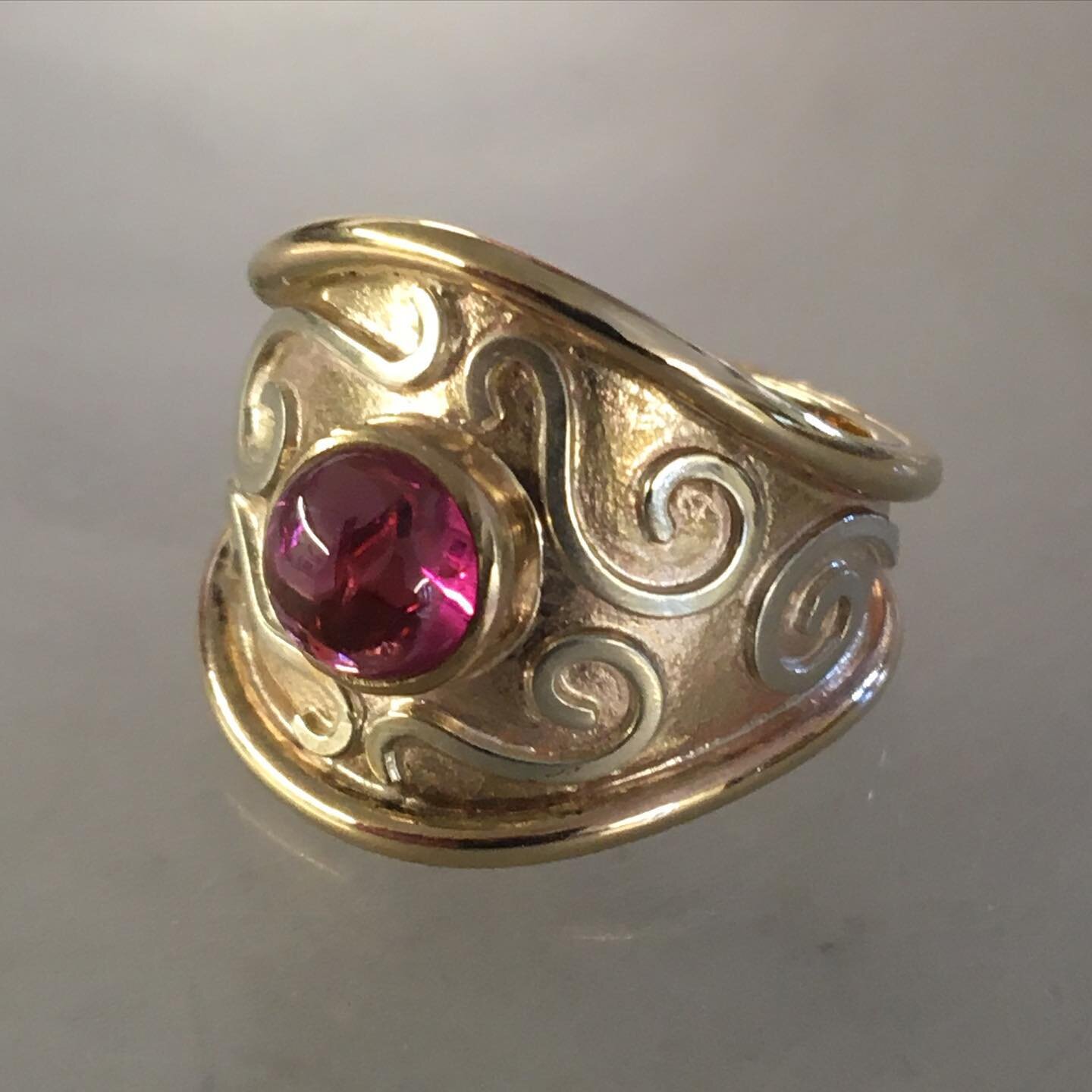 9ct yellow and white gold ring with a pink tourmaline. For sale in the gallery.
#goldring #pinktourmaline  #handmadejewelery #rings #onmybench
