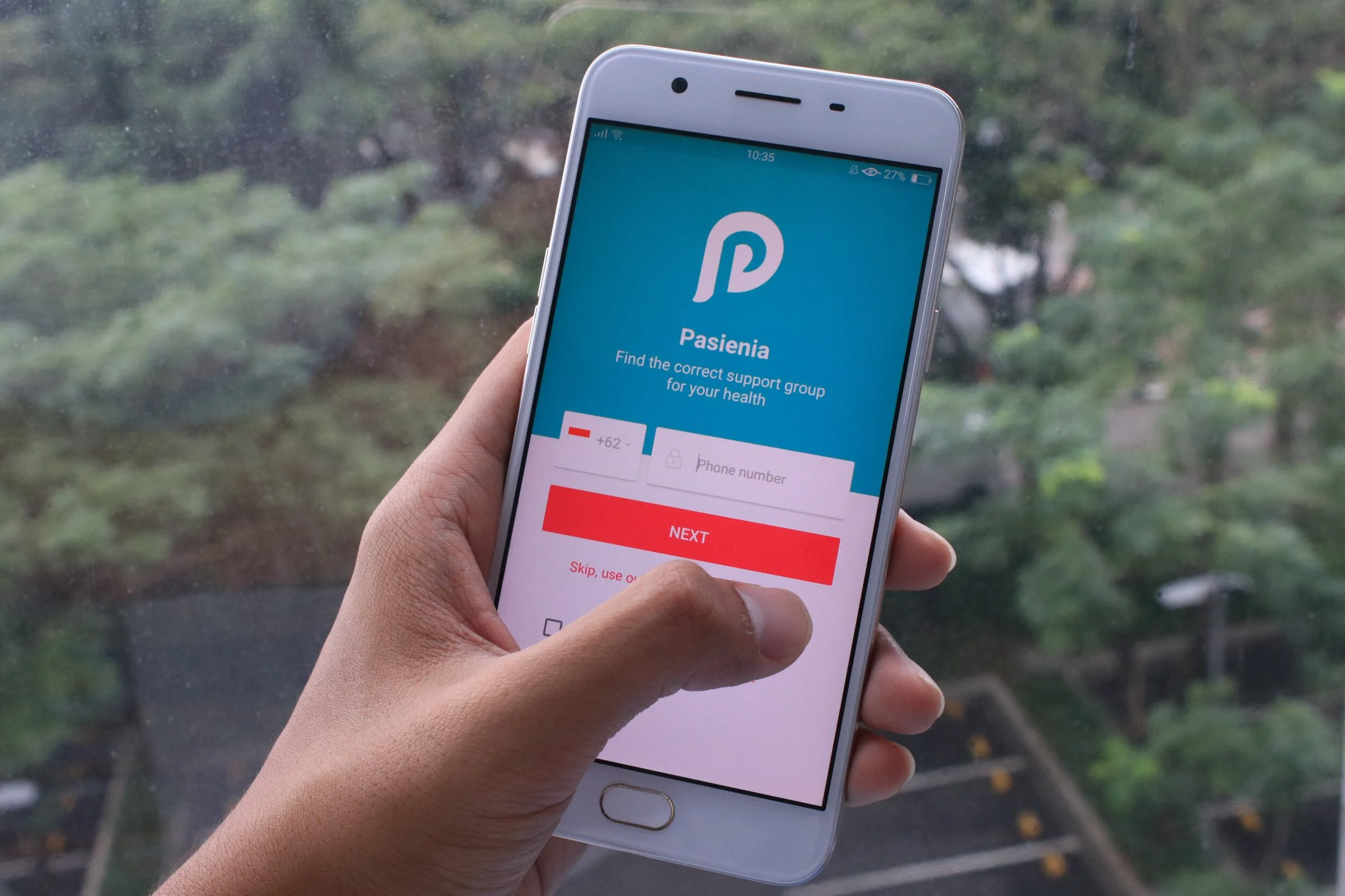 Pasienia, A Social Platform for Patients with Similar Health Conditions