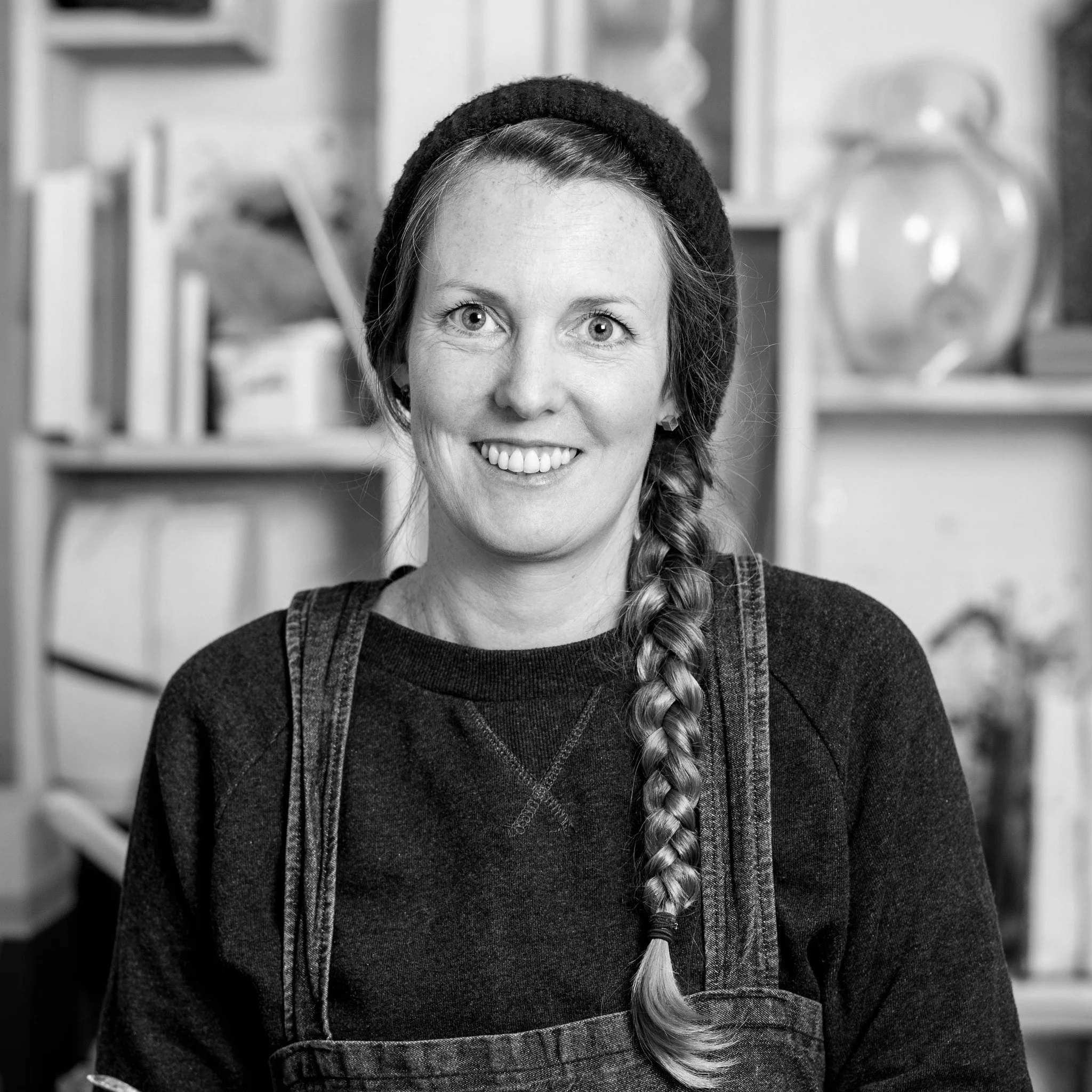 We are so pleased to share that @amy_whittingham_glass has become a Full MAKE Southwest Maker Member!

Amy creates sustainable cast glass jewellery and sculpture with a coastal connection for eco-conscious people who love the water. 

Amy champions g