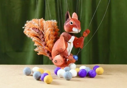 Looking for activities for young makers over the Easter holidays?

Roll up, roll up! Count Cuckoo&rsquo;s Treetop Circus is coming to a woodland near you! 

The Treetop Circus Performance &amp; Workshop
by Flying with Strings Marionette Theatre

🗓️ 