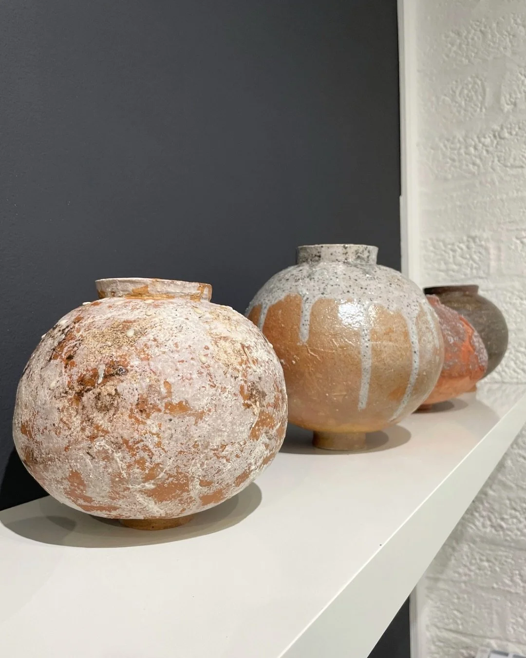 Maker Member and environmentally conscious ceramicist Imogen Taylor-Noble is exhibiting a new collection of Dartmoor moon jars co-created with her students at her Dartington Estate studio.

Moon Jars originate from the Korean ceramic tradition of the