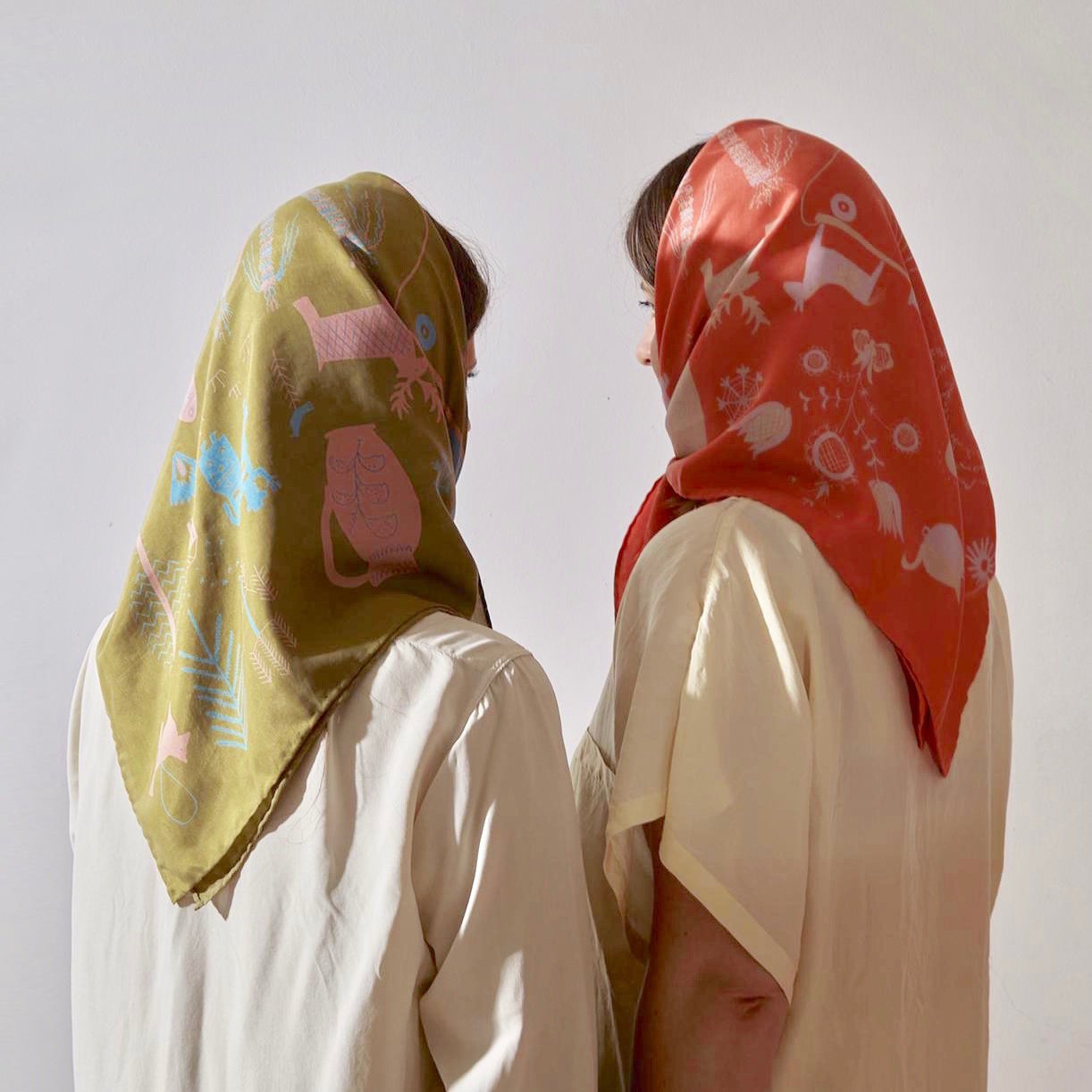 76. Me and Caitlin wearing Folka scarves. Esther Bellepoque.jpg