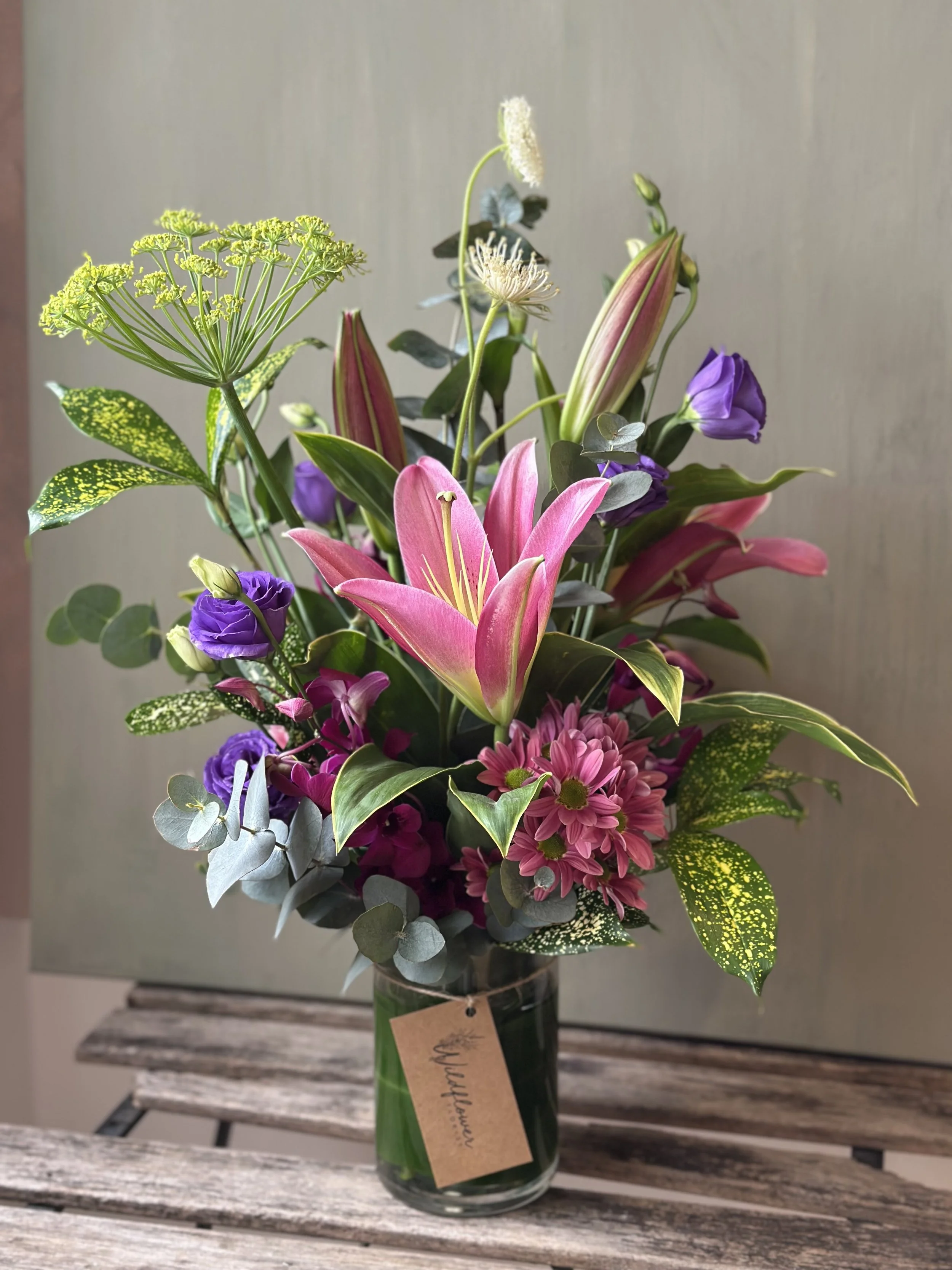wild-vibrant-vase-arrangement 4.jpeg