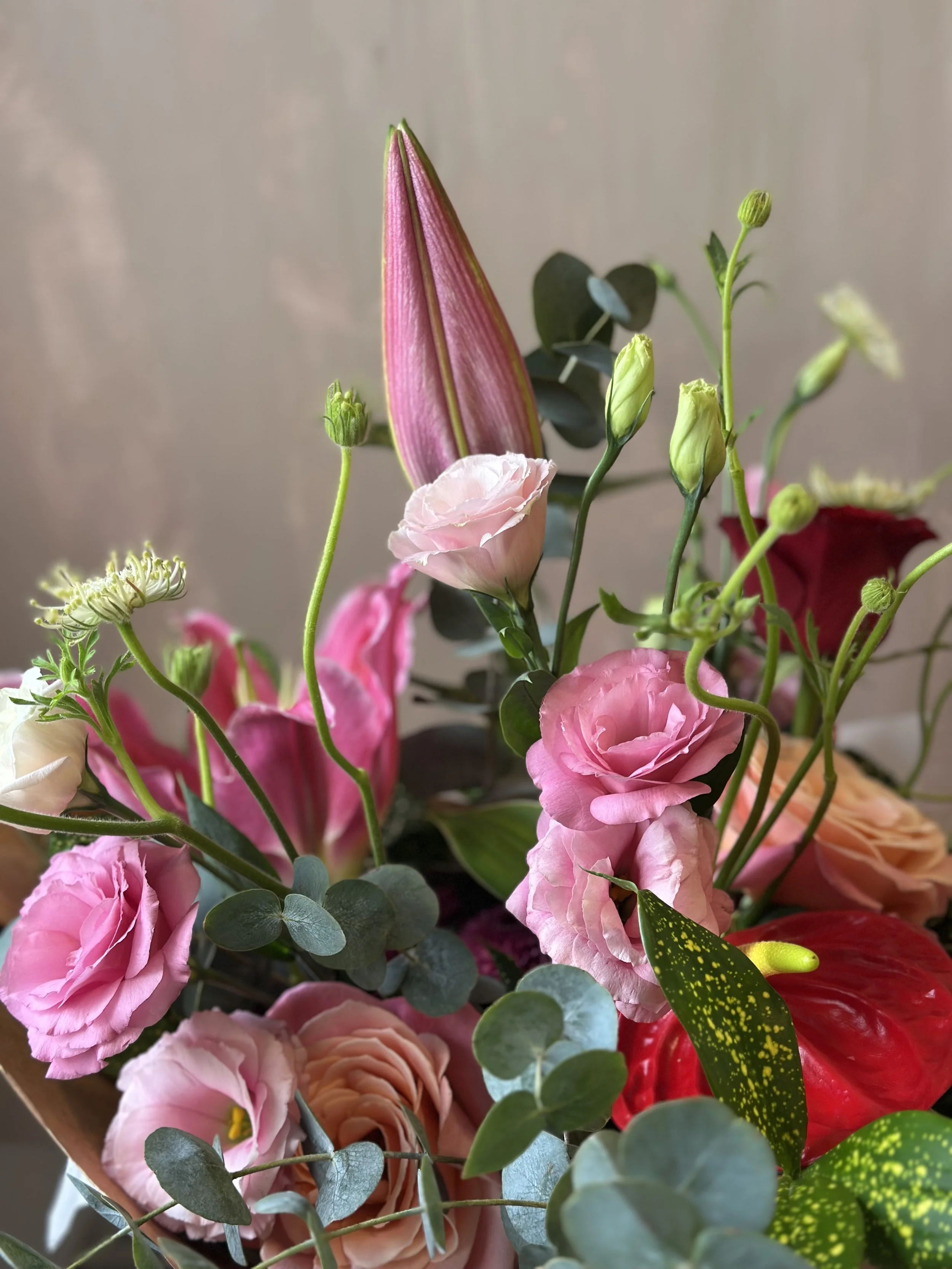 wild-passionate-hand-bouquet 3.jpeg