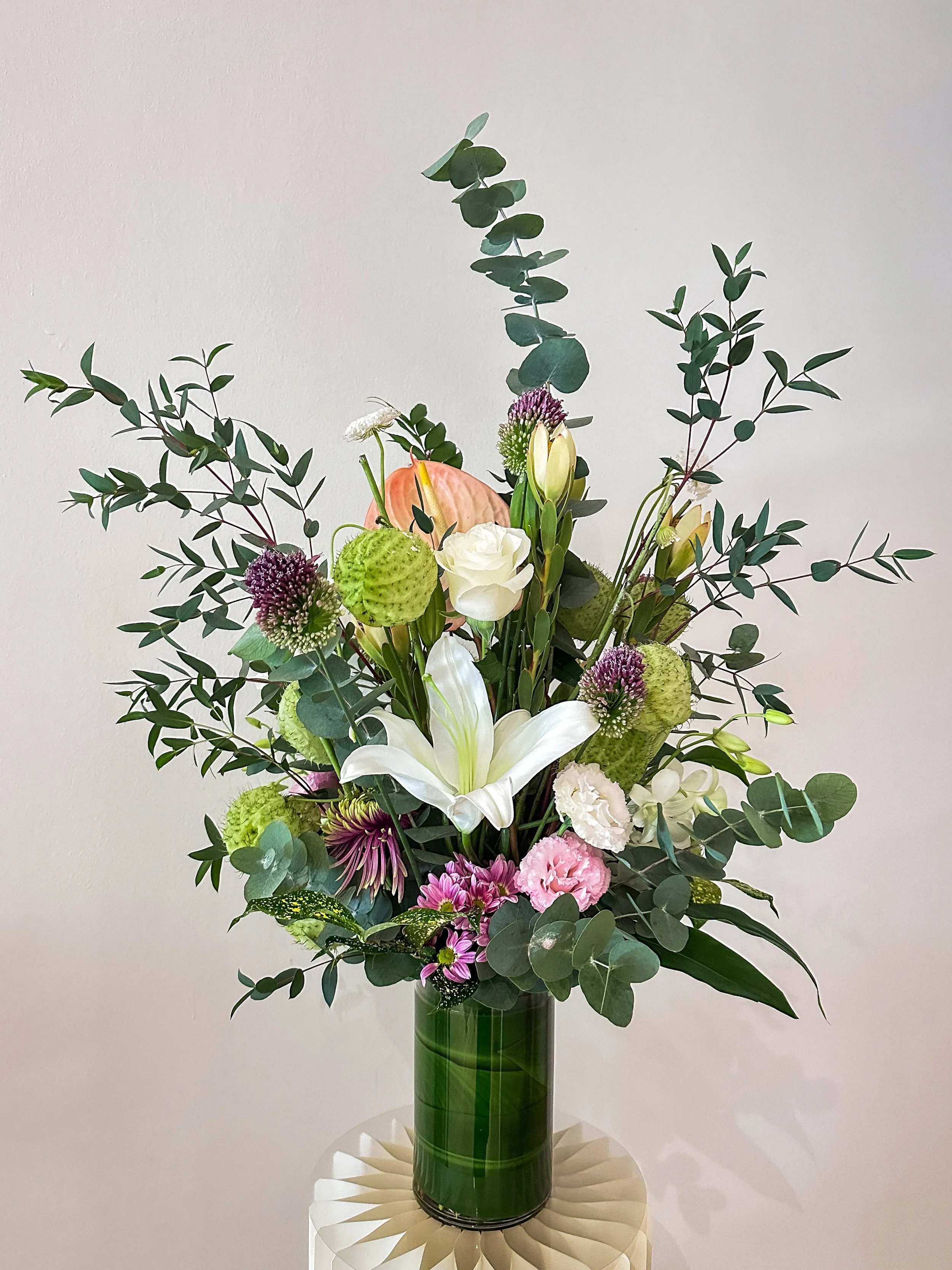 wild-delicate-vase-arrangement-classic.JPG