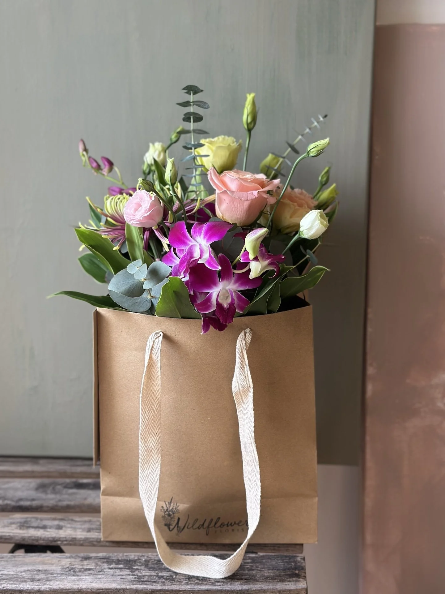 touch-of-wild_hand-bouquet 4.jpeg