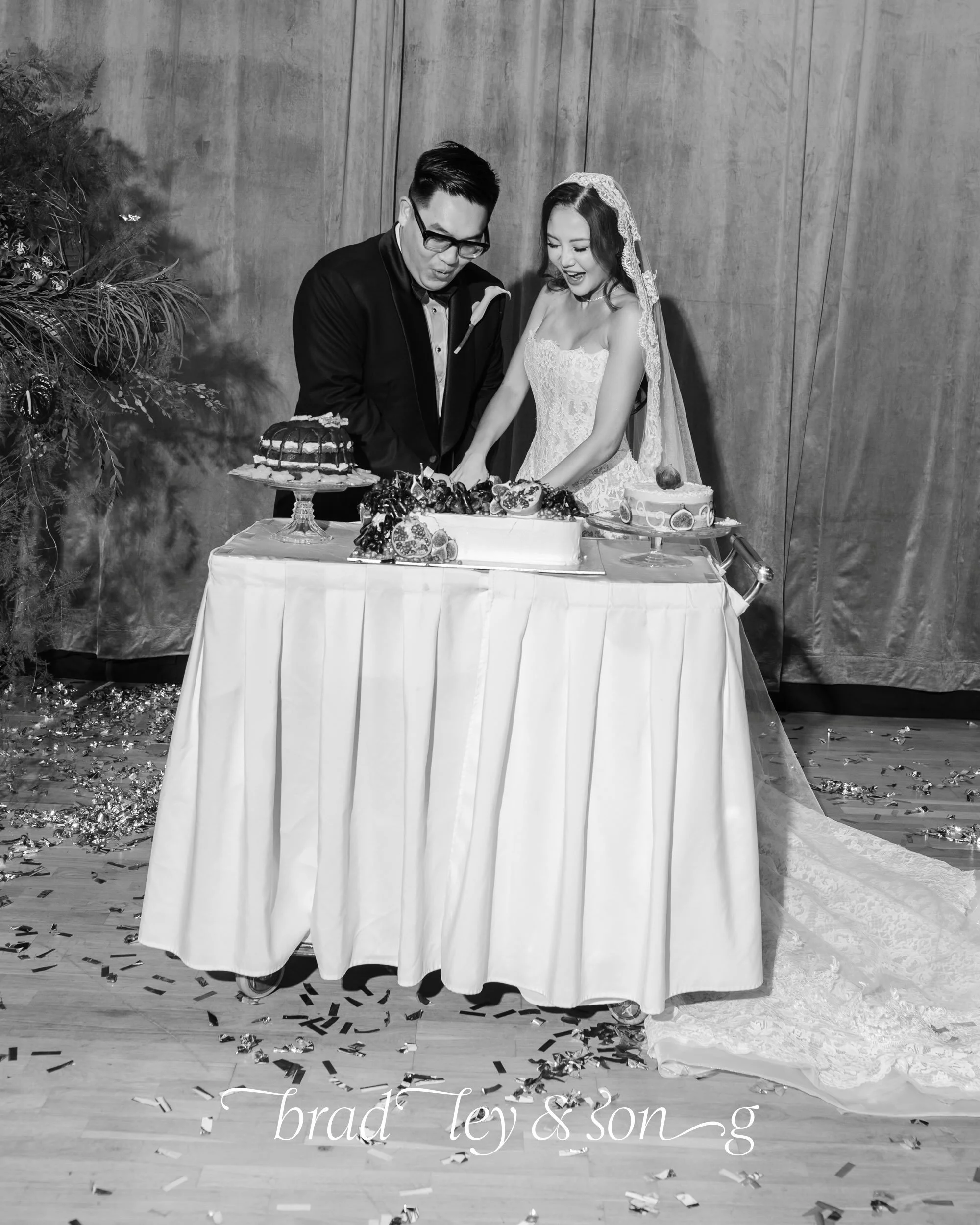 Set against the old-world charm of The Tanglin Club, Bradley and Song&rsquo;s wedding was a deeply personal celebration, brought to life with the help of family. From the cakes and table arrangements to the hand-illustrated table names created by Son