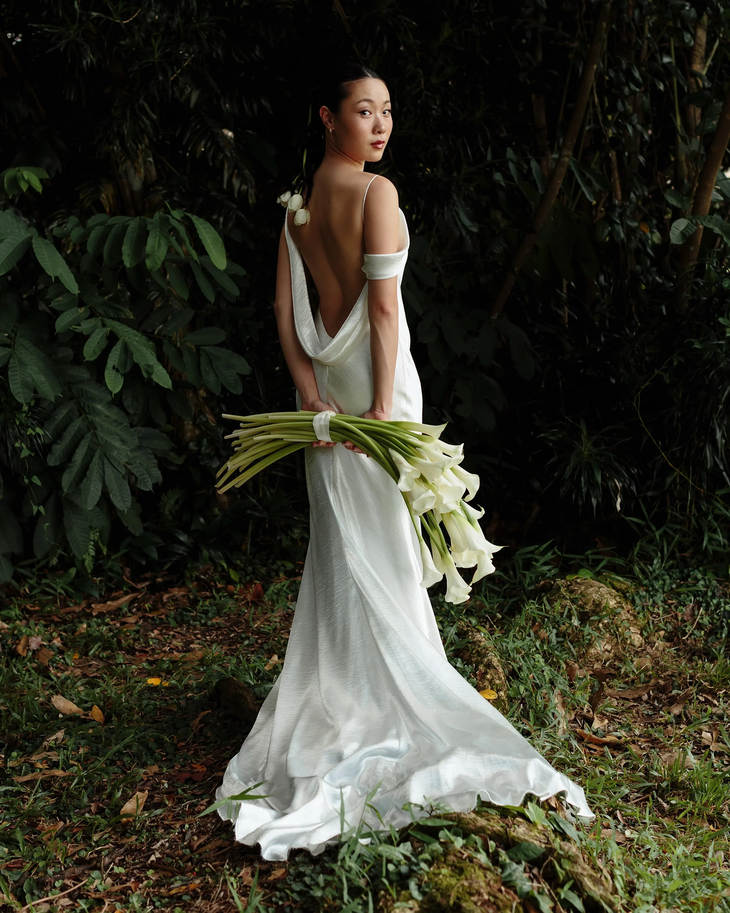 @shiiiannn ✨

Gowns: @theivorybridal &amp; @themusebridal 
Suit: Groom&rsquo;s own
Hair &amp; make-up: @imairinn from @arly.co 
Floral arrangements: @fioredorato 
Coordinator: @weddingconcepteur 
Venue: @claudinerestaurant