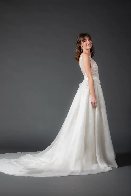 chinese dress ladies CATALINA / Sparkling Plain Wedding Dress with Sexy Plunge Neckline