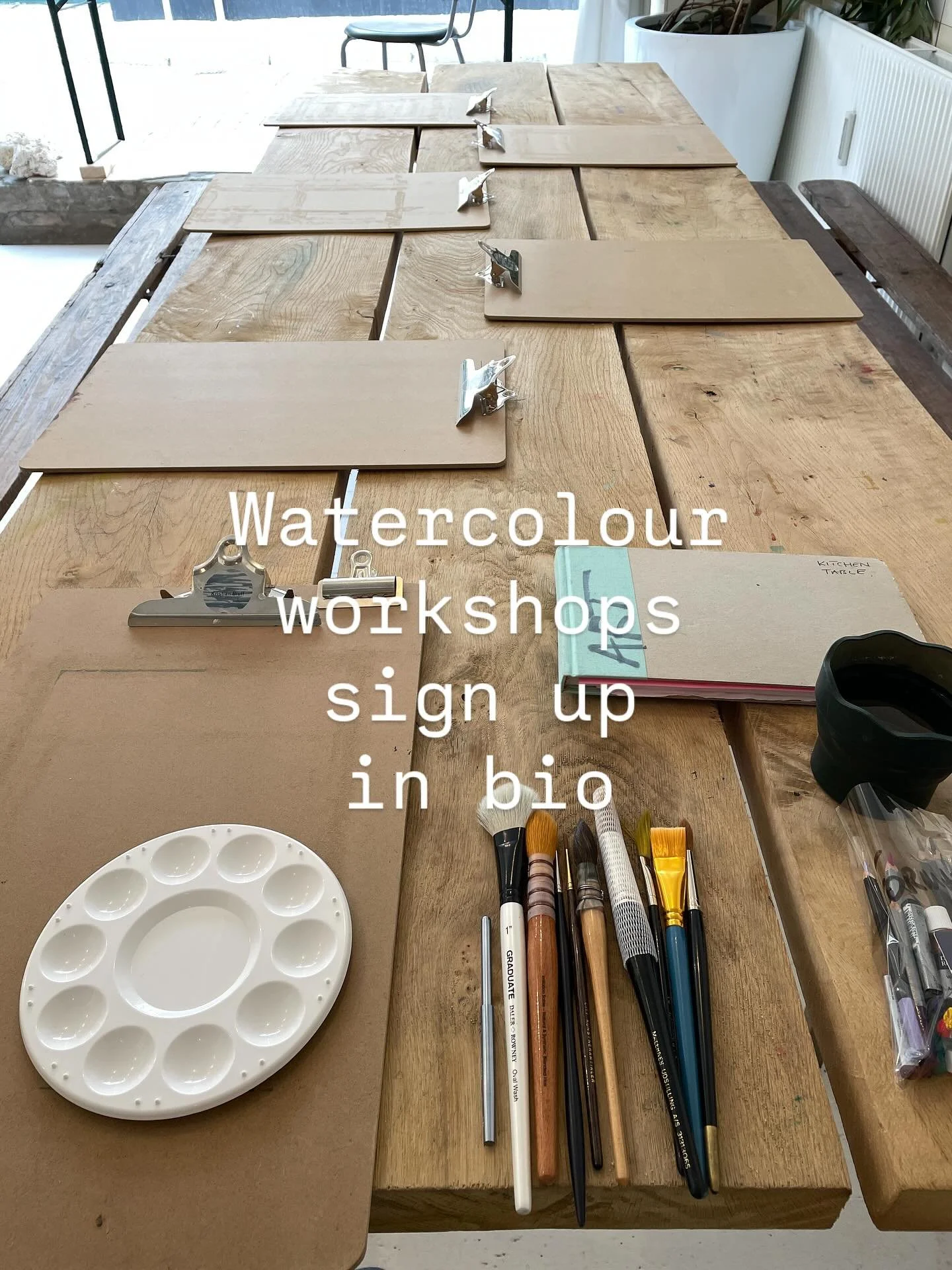 Advertisement- Join me in the studio to learn or brush up on watercolours. #watercolourworkshops #akvarelkurser #learntopaintwatercolor 
Info here &gt; https://linktr.ee/kbluff