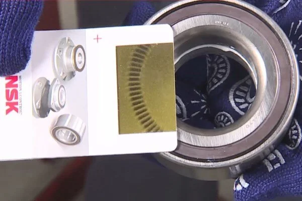 CON_Image-2_AAM_ABS_NSK-test-card_Magnetic-encoder-check_600x400.jpg