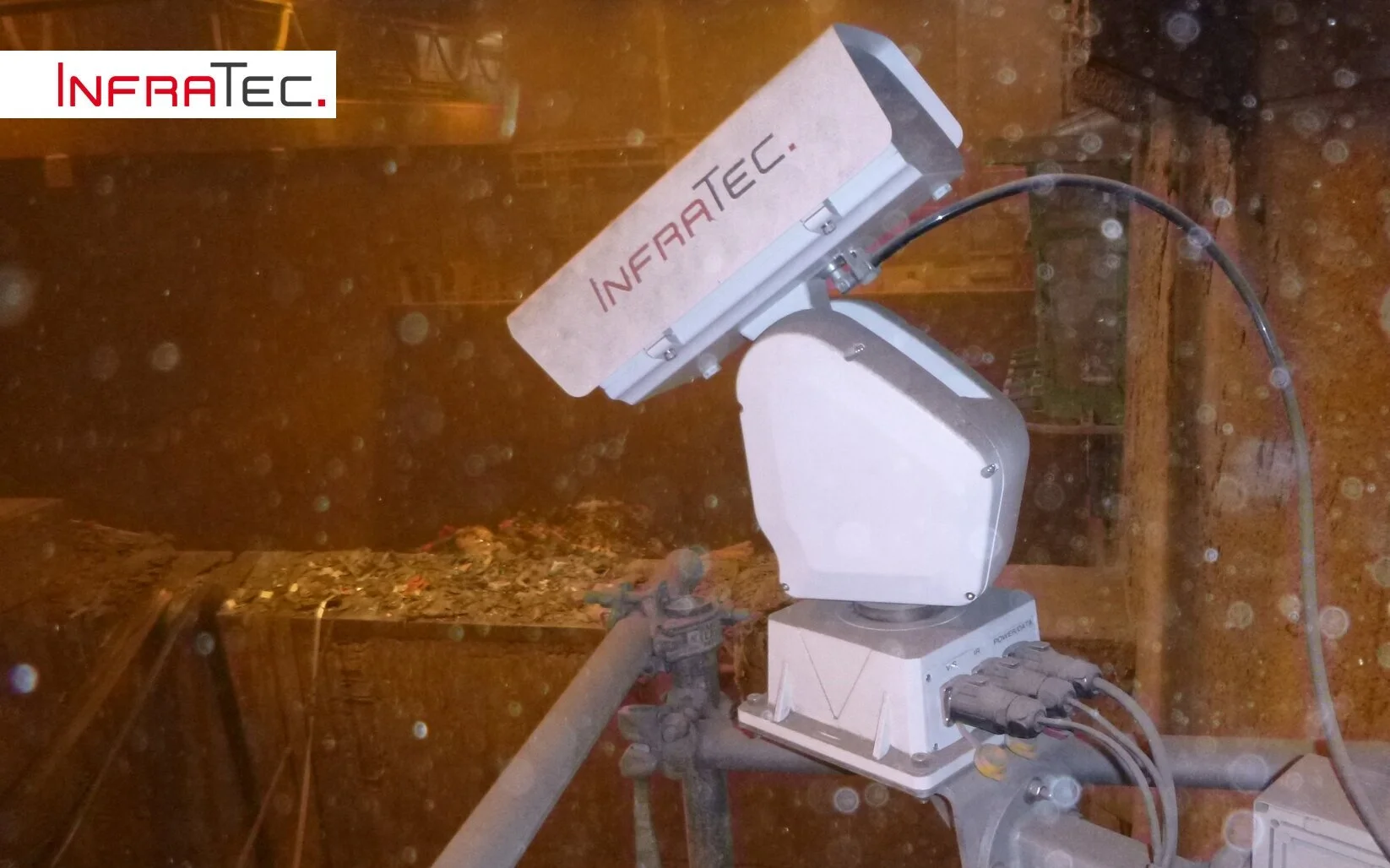 TWIN system integrated in a very robust pan-tilt head in the waste bunker