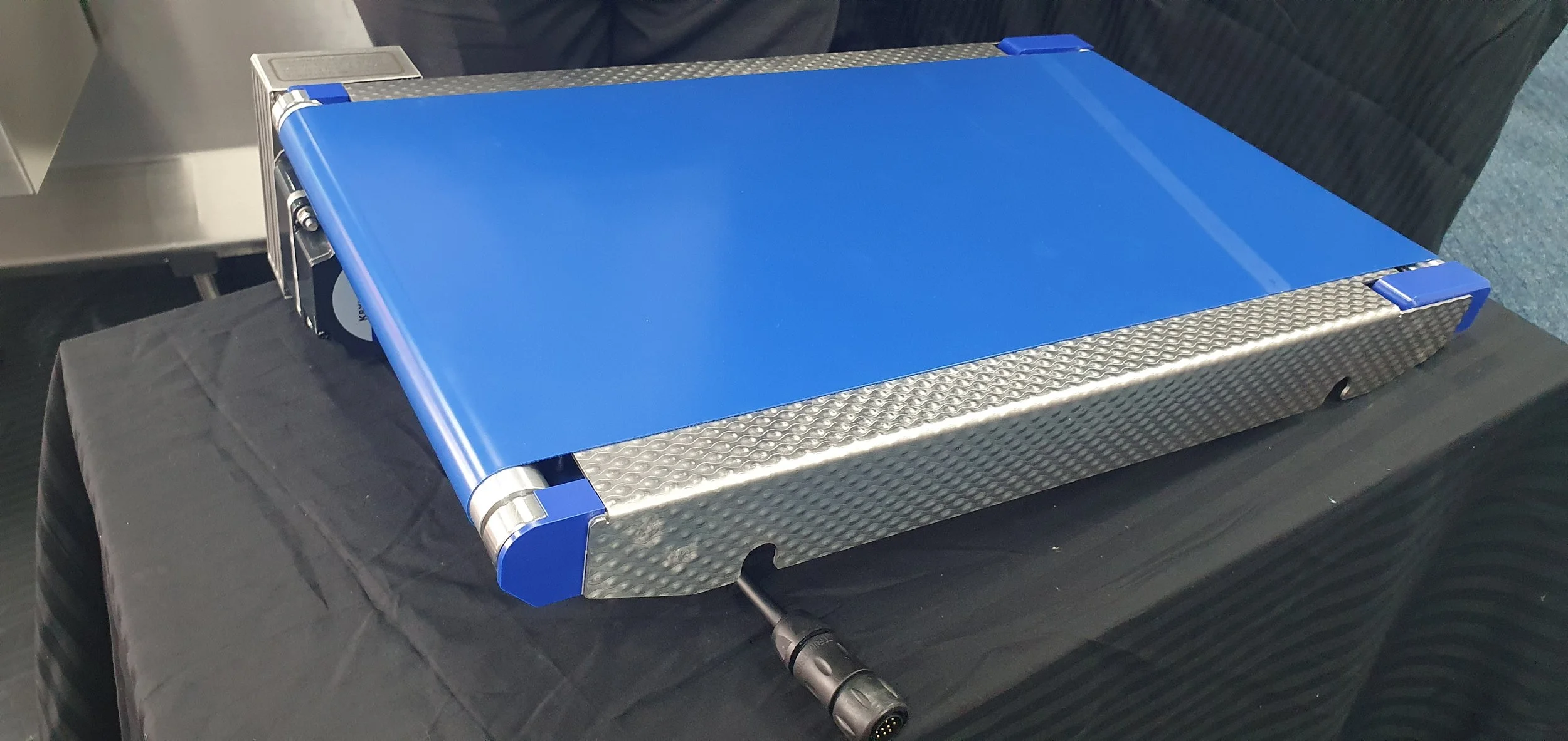 For ease of maintenance and cleaning, the Raptor Combi features a unique conveyor which unclips in seconds