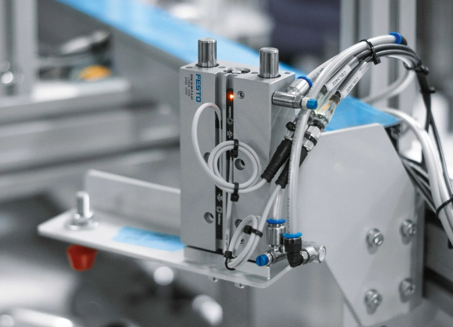 Solve Machine Setting Issues Using the Latest Cylinder Sensor Technology