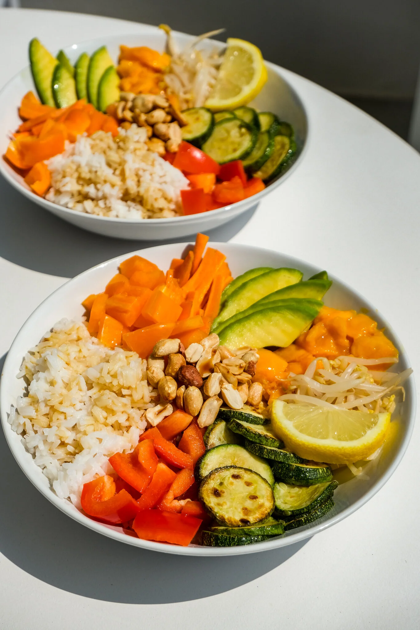 easy-rainbow-rice-bowl-fresh-colorful-healthy-reis-sommer-vegan-veggie-einfach-bunt-gesund-schale-regenbogen-gemüse-asiatisch-magda-mag-das-recipe-rezept