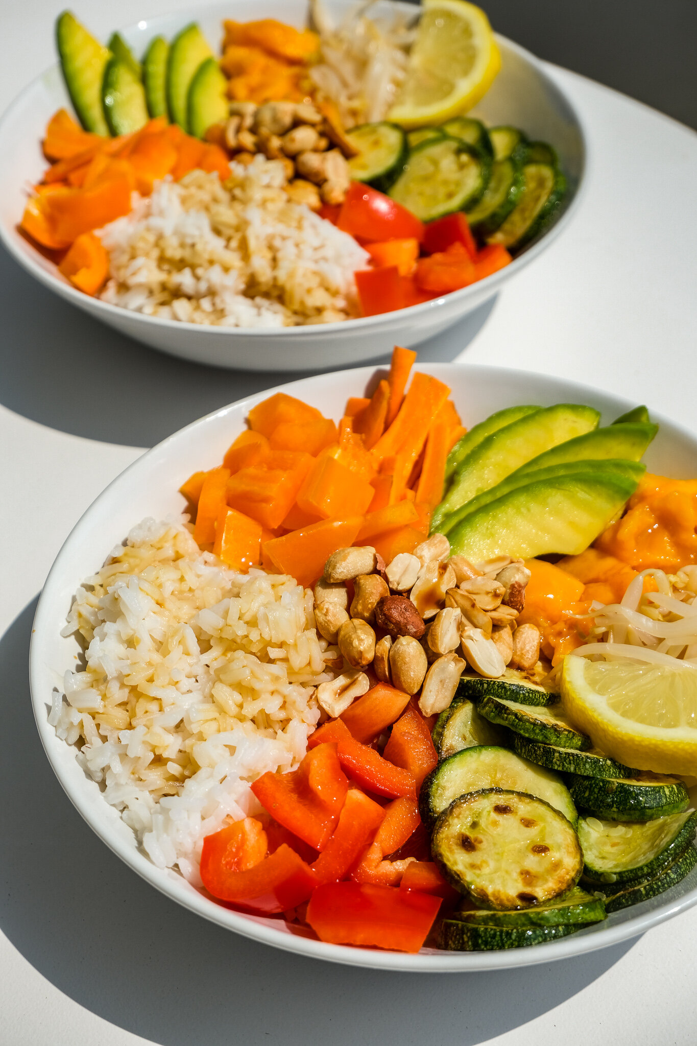 easy-rainbow-rice-bowl-fresh-colorful-healthy-reis-sommer-vegan-veggie-einfach-bunt-gesund-schale-regenbogen-gemüse-asiatisch-magda-mag-das-recipe-rezept