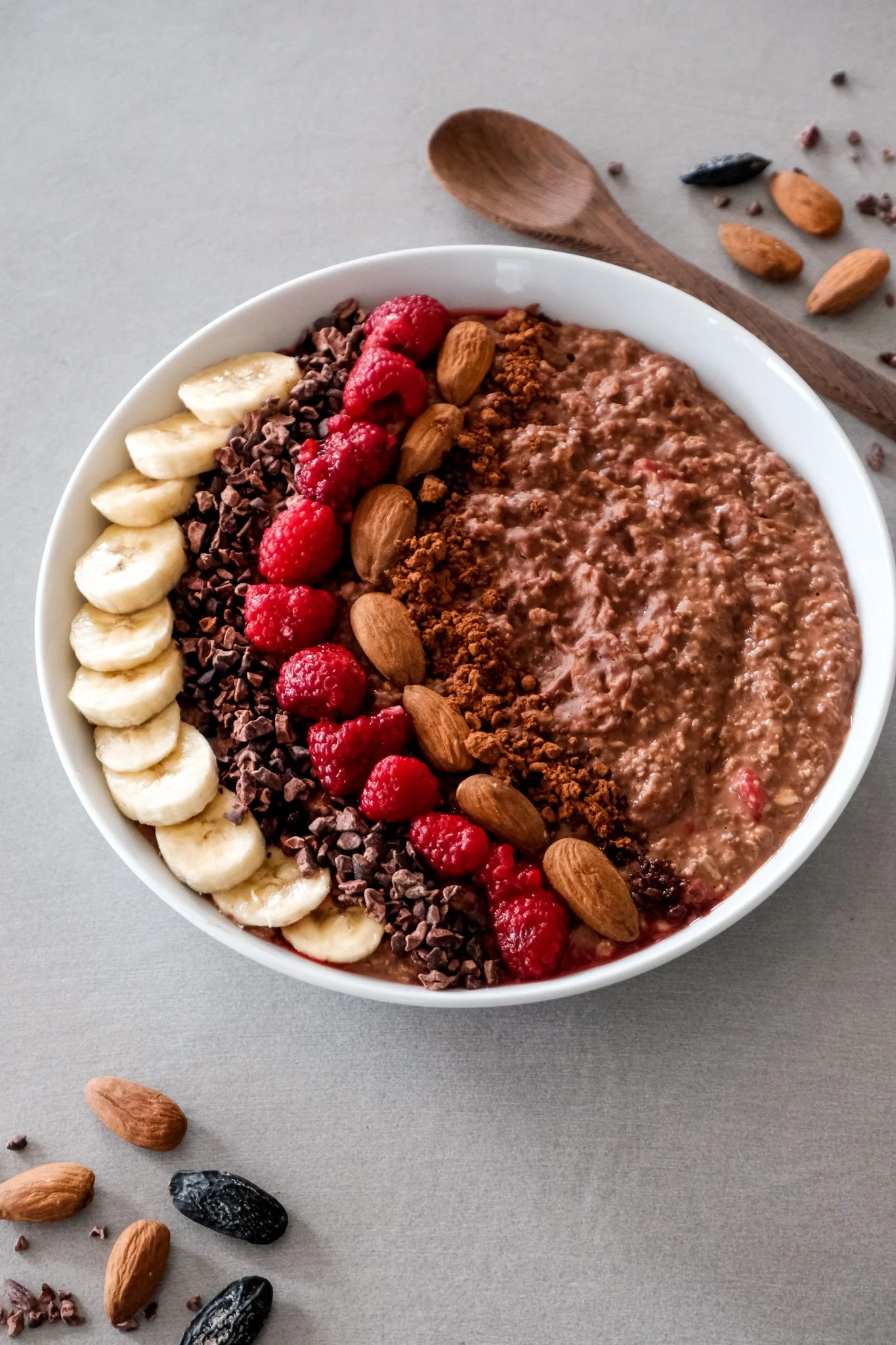 FAVORITE BREAKFAST: EASY CHOCOLATE OATS WITH TONKA BEAN