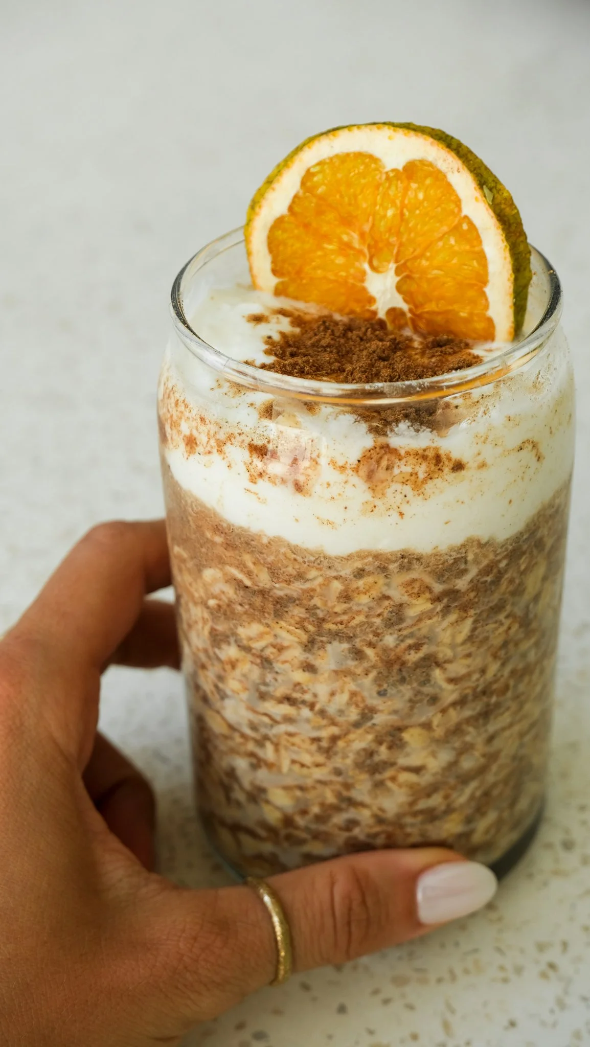 COZY GINGERBREAD OVERNIGHT OATS FOR YOUR CHRISTMAS MORNING