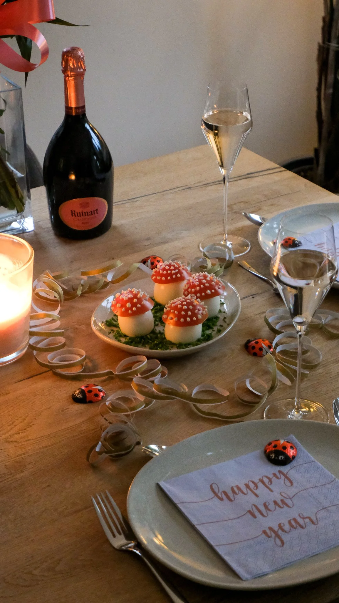 NEW YEAR’S EVE RECIPE: FLY AGARIC EGGS / SILVESTER REZEPT: FLIEGENPILZ EIER