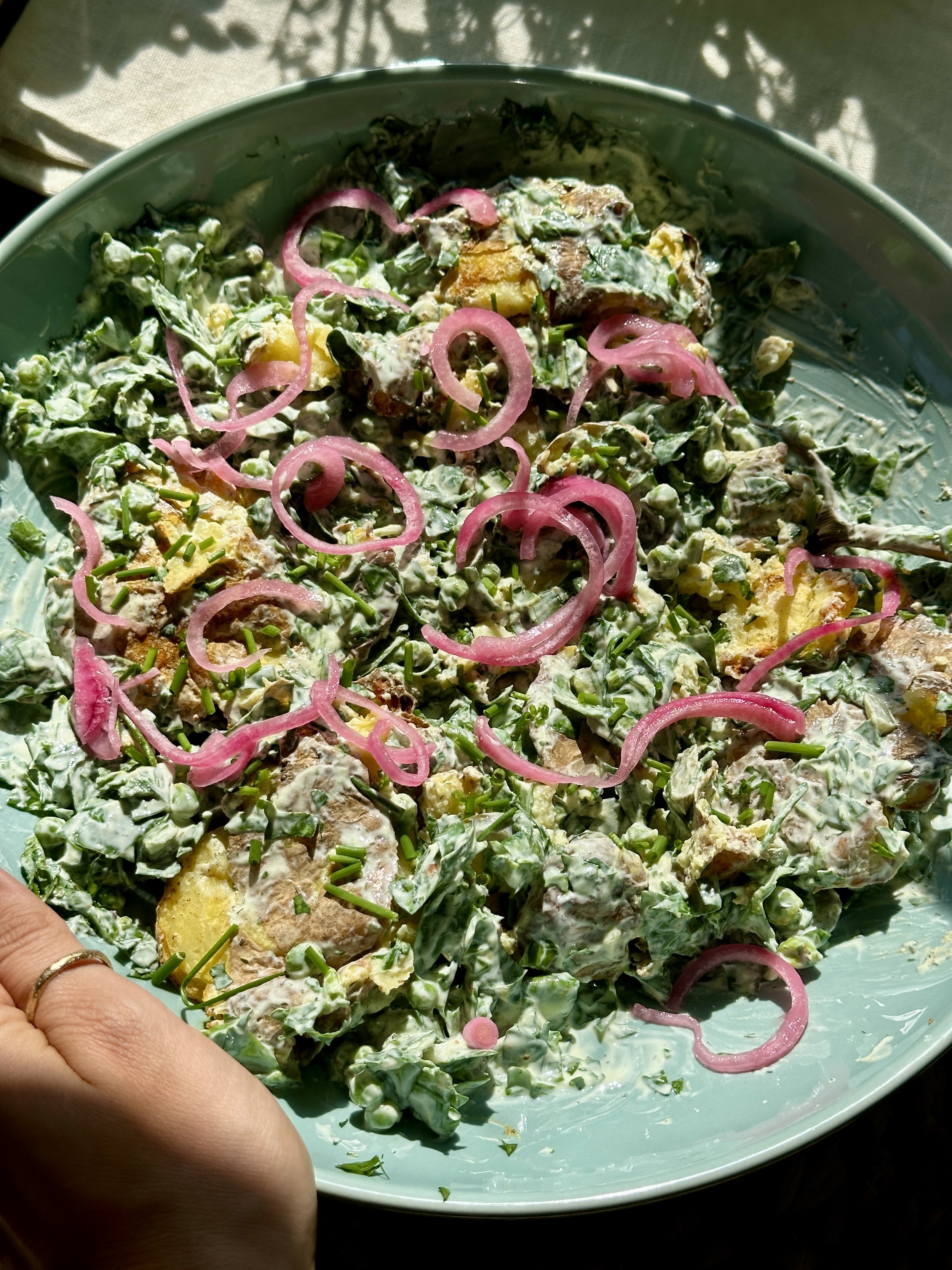 CRISPY WILD GARLIC (BÄRLAUCH) SMASHED POTATO SALAD YOU NEED TO TRY