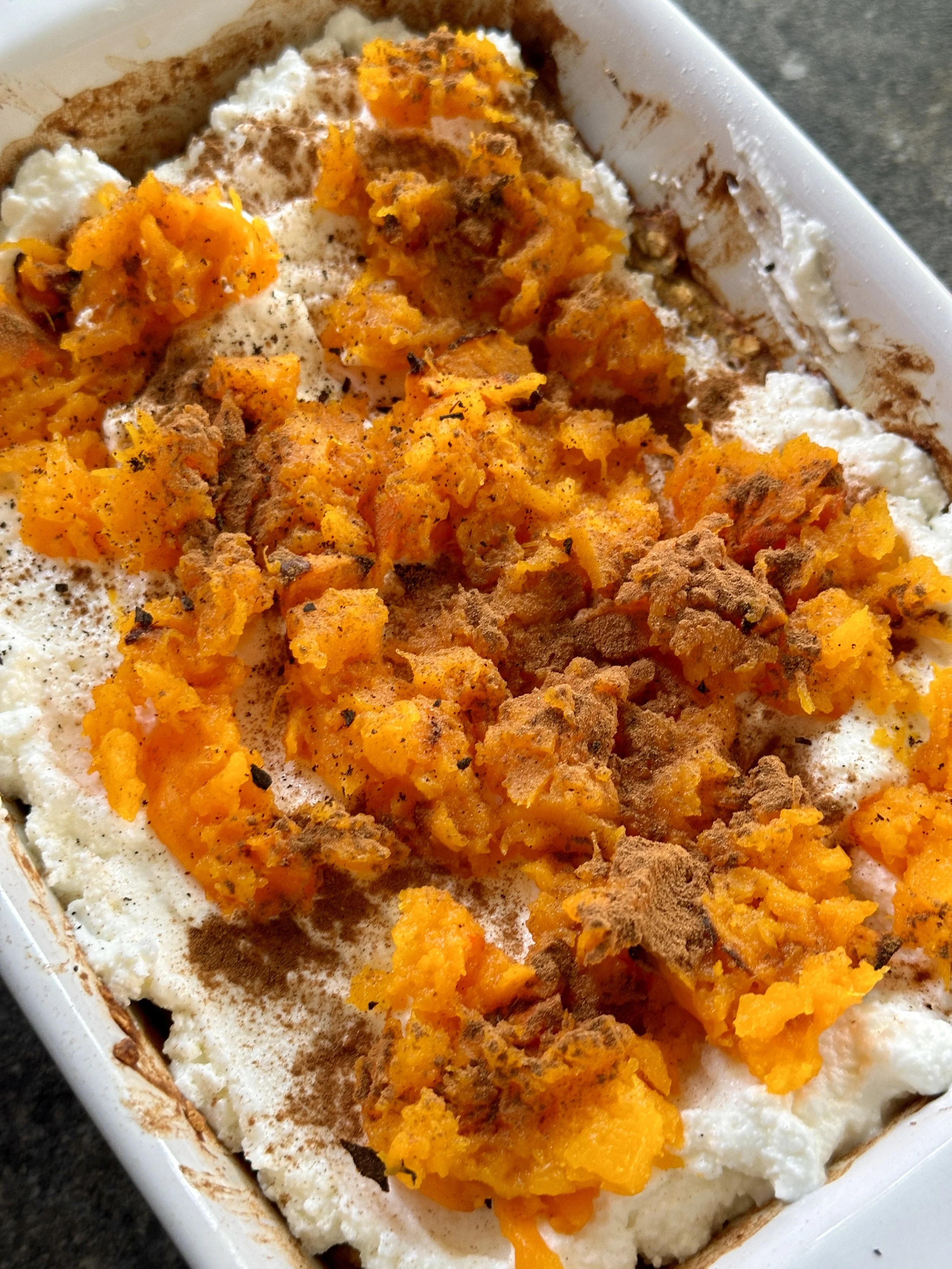 PUMPKIN SPICE BAKED OATS - PERFEKT FÜR DIE KÜRBIS ZEIT