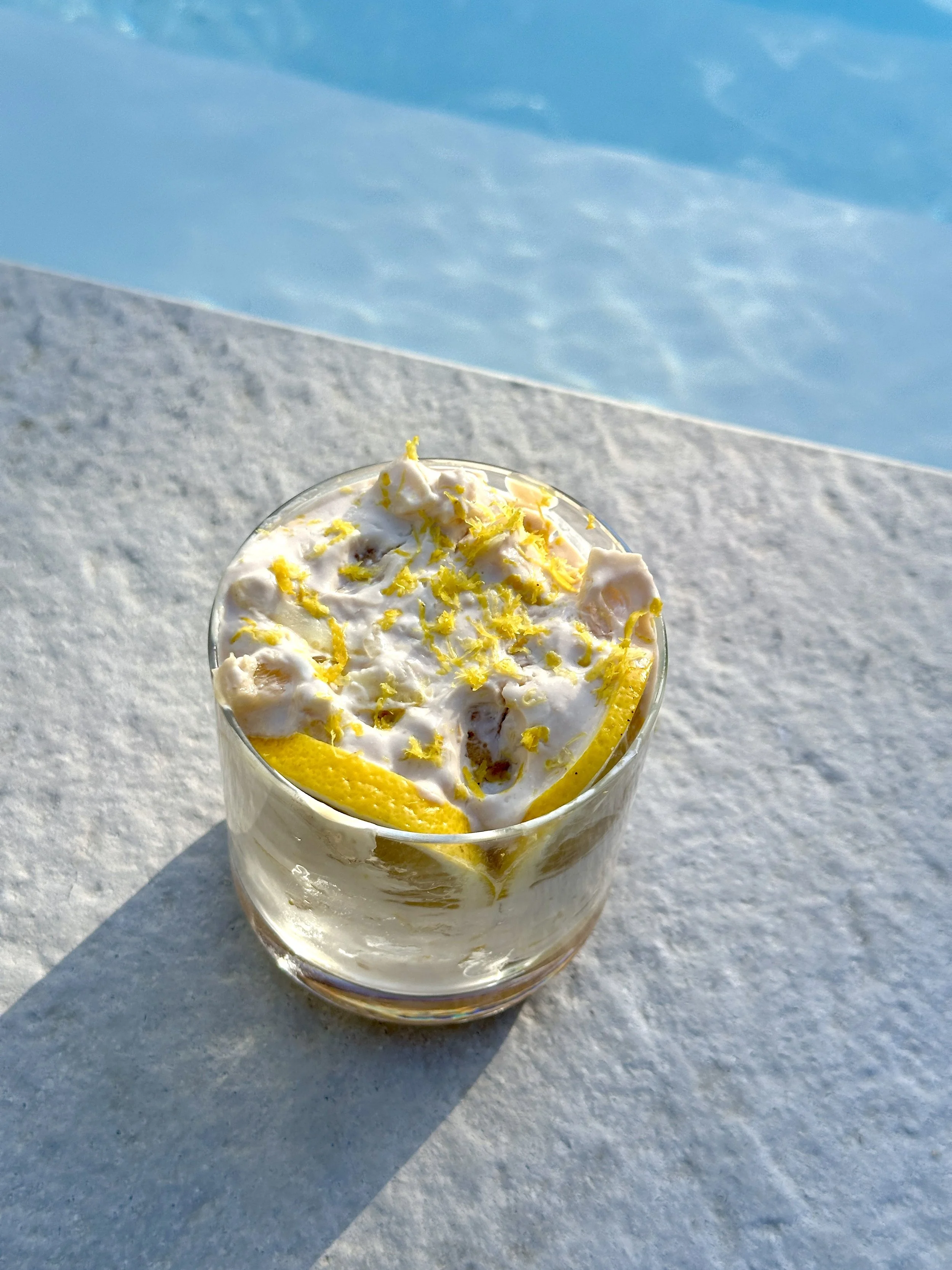 high-protein-lemon-tiramisu-easy-summer-dessert-nachspeise-zitrone-italienisch-rezept-recipe-sommer-treat-skyr-veggie-einfach-magda-mag-das