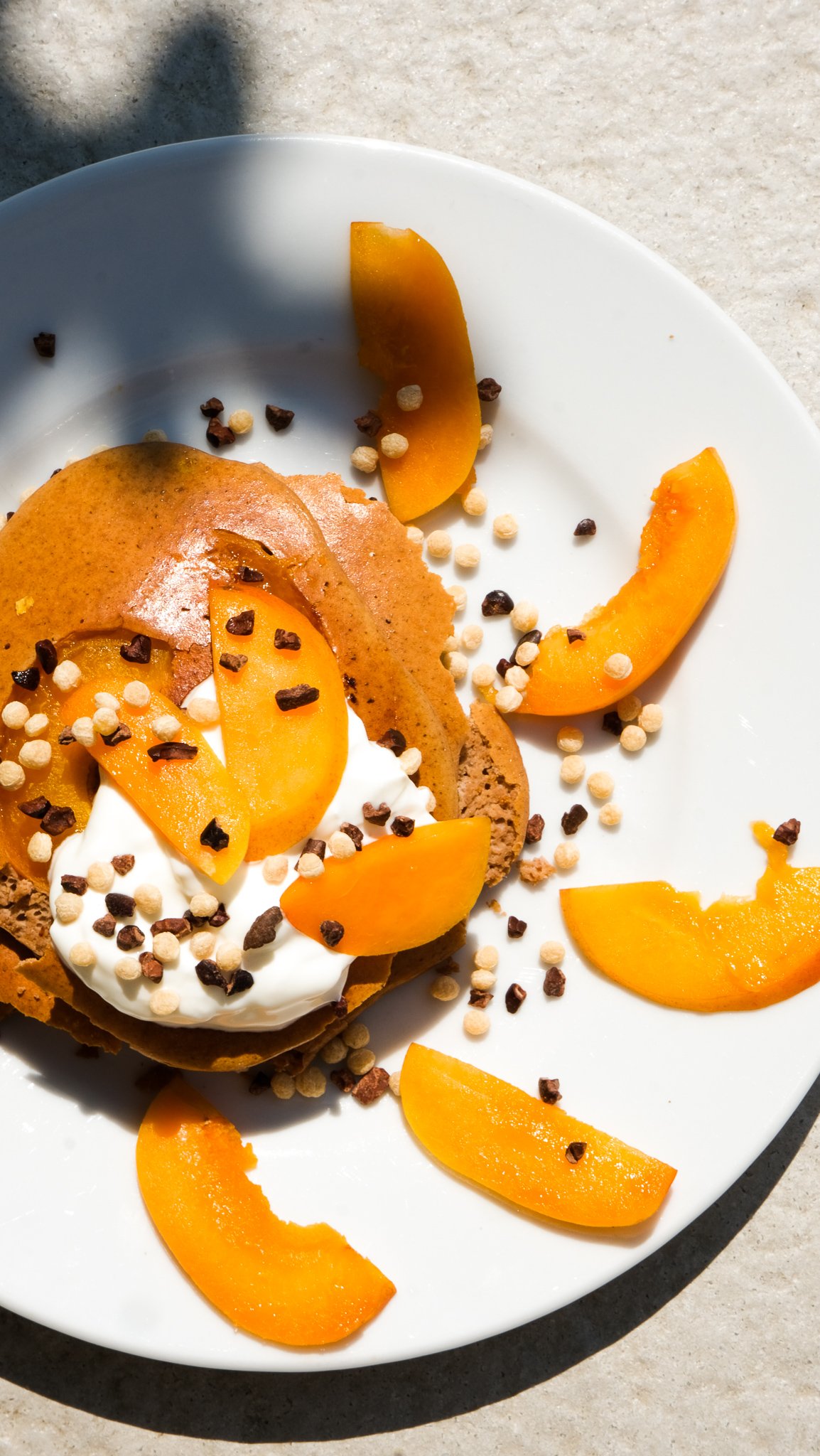 my-favorite-4-ingredients-apricot-high-protein-pancakes-magda-mag-das-pfannkuchen-palatschinken-frühstück-brunch-marillen-einfach-topfen-aprikosen-quark-schokolade-zmorge