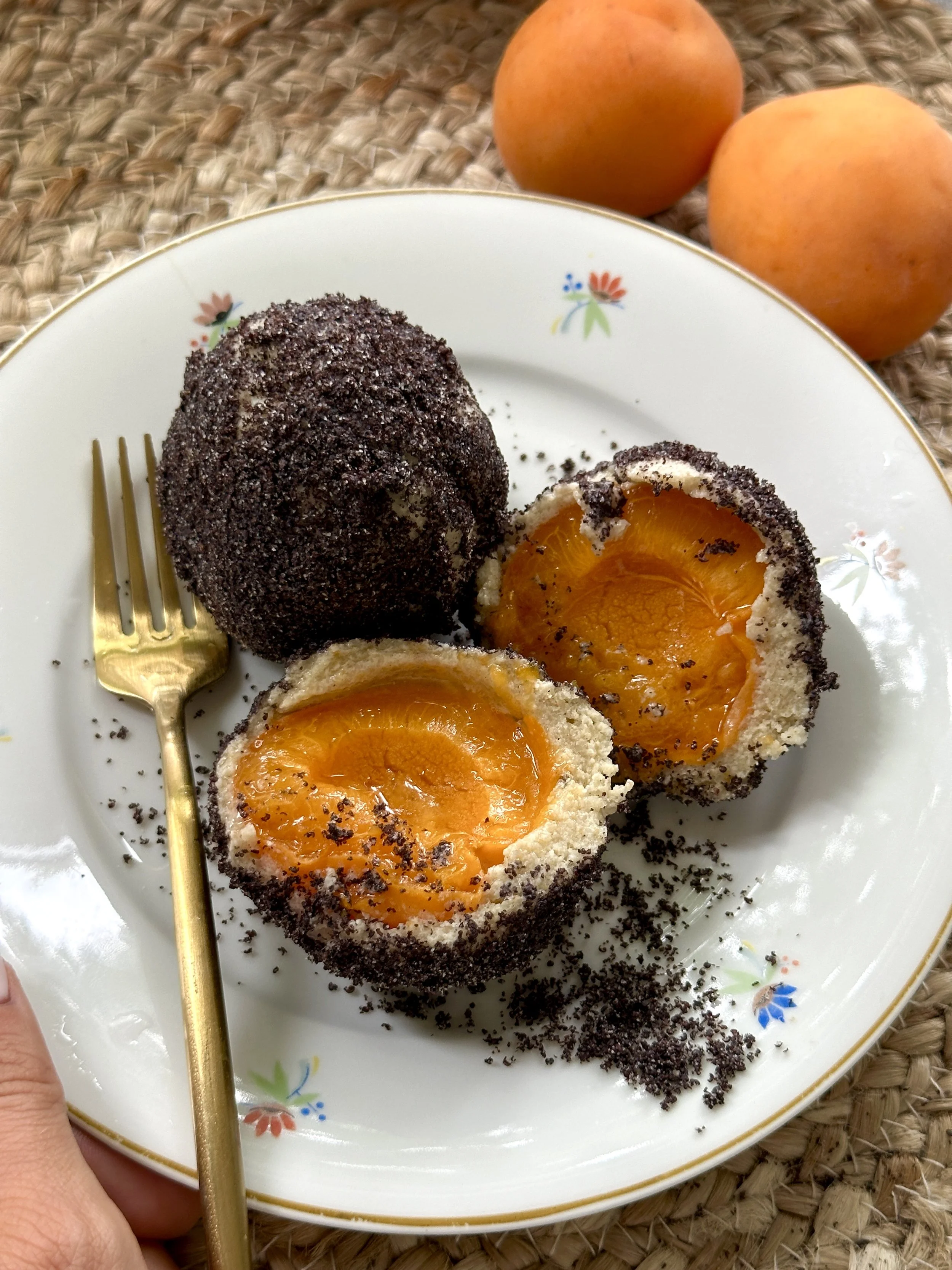 saftige-marillen-mohn-topfen-kndel-wie-bei-oma-aprikosen-quark-high-protein-apricots-austrian-österreichisch-rezept-recipe-sommer