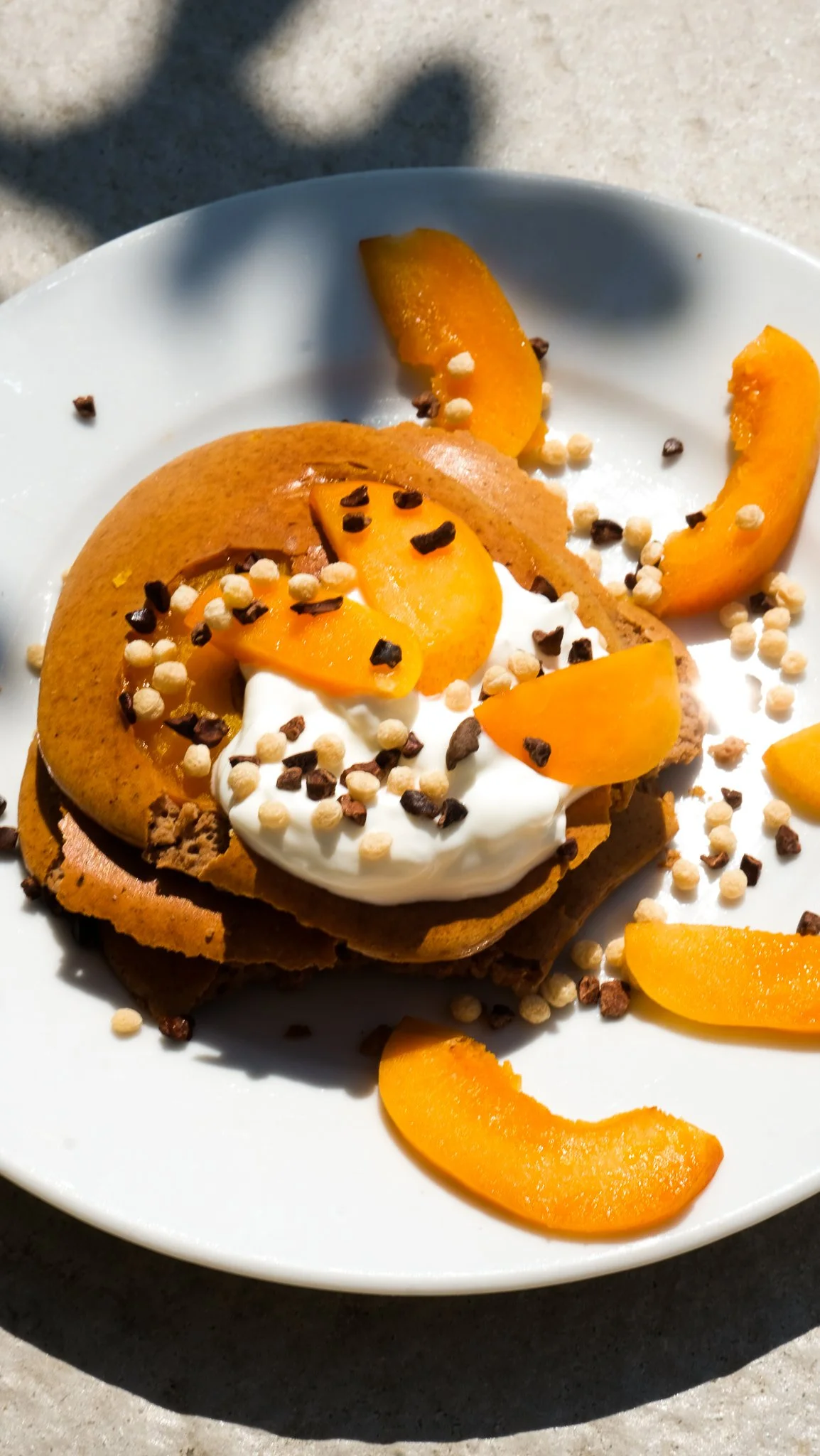 my-favorite-4-ingredients-apricot-high-protein-pancakes-magda-mag-das-pfannkuchen-palatschinken-frühstück-brunch-marillen-einfach-topfen-aprikosen-quark-schokolade-zmorge