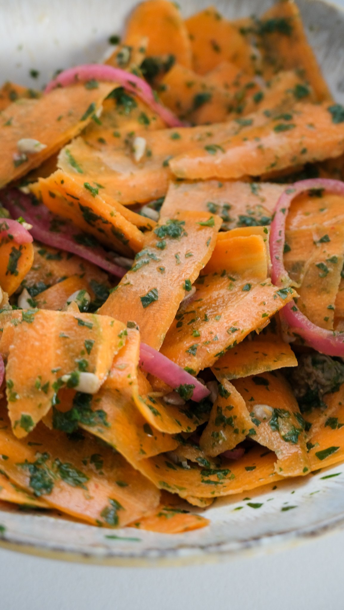 eat-your-skincare-retinol-salad-for-glowing-skin-karotten-salat-magda-mag-das-skin-food-healthy-easy-tasty-recipe-rezept