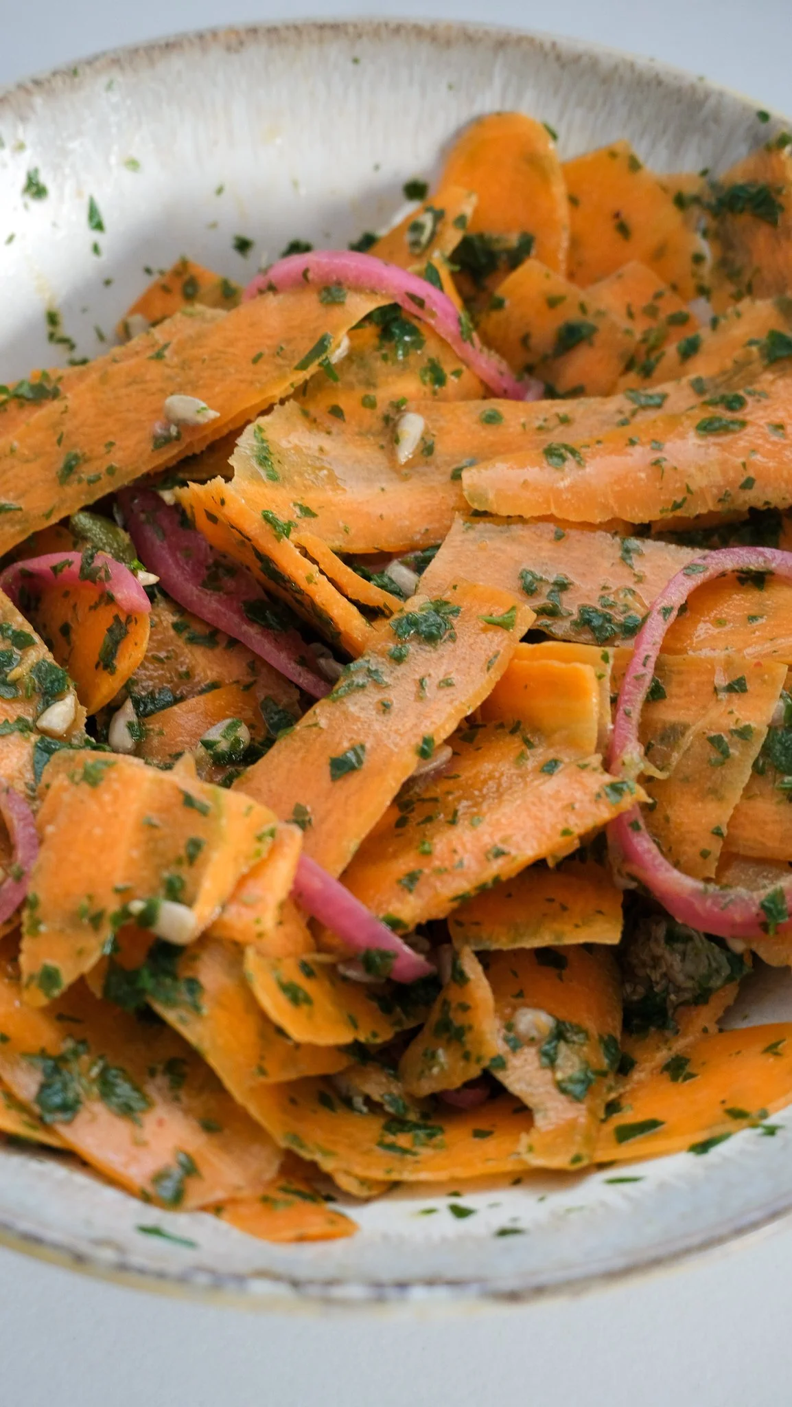 eat-your-skincare-retinol-salad-for-glowing-skin-karotten-salat-magda-mag-das-skin-food-healthy-easy-tasty-recipe-rezept