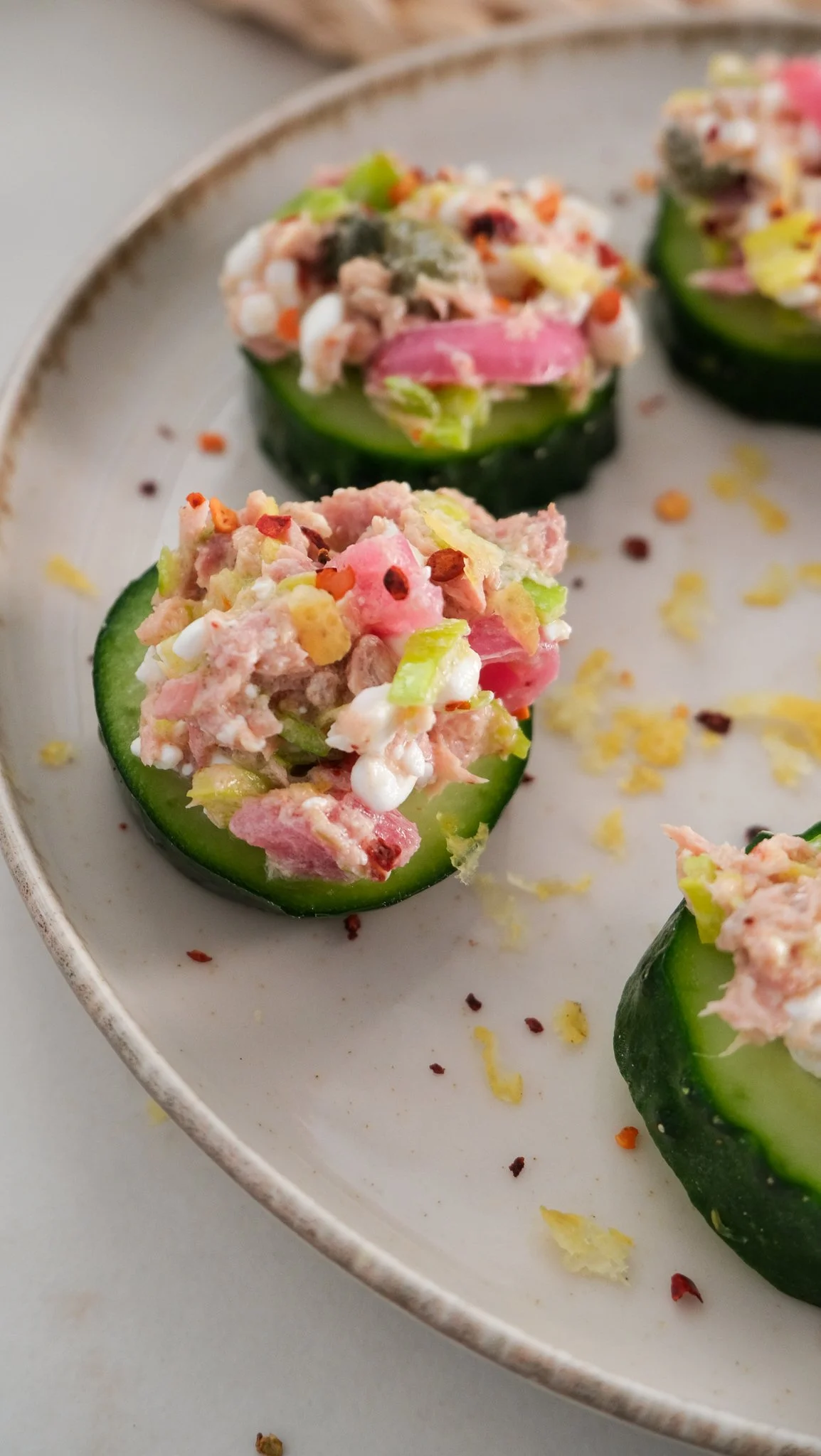 high-protein-tuna-cucumber-bites-easy-healthy-snack-magda-thunfisch-gurke-einfach-gesund-lunch-starter-tonno