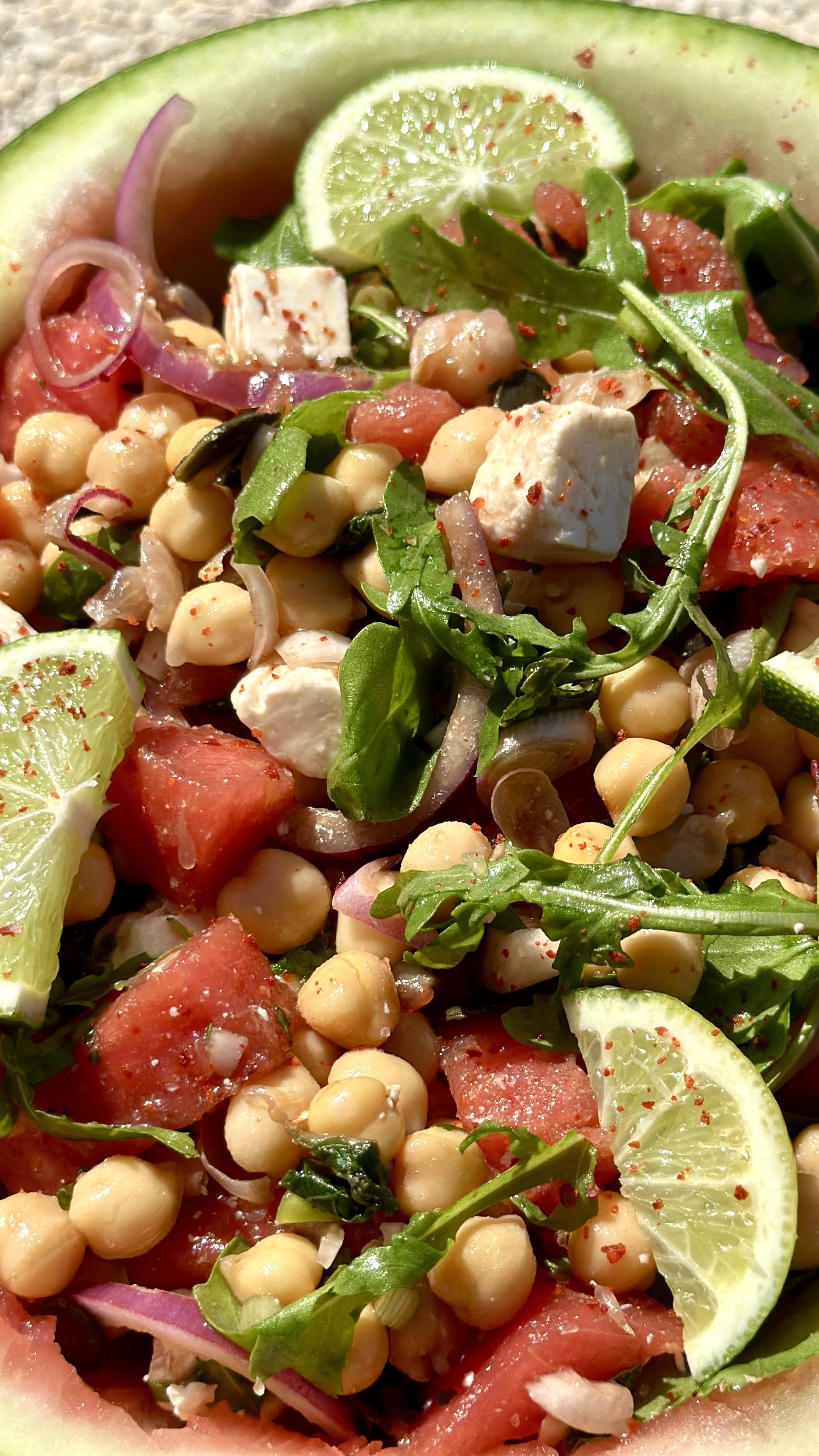 the-ultimate-watermelon-summer-salad-youll-make-all-season-magda-mag-das-wassermelone-salat-refreshing-easy-veggie-rezept-sommer-einfach-frisch