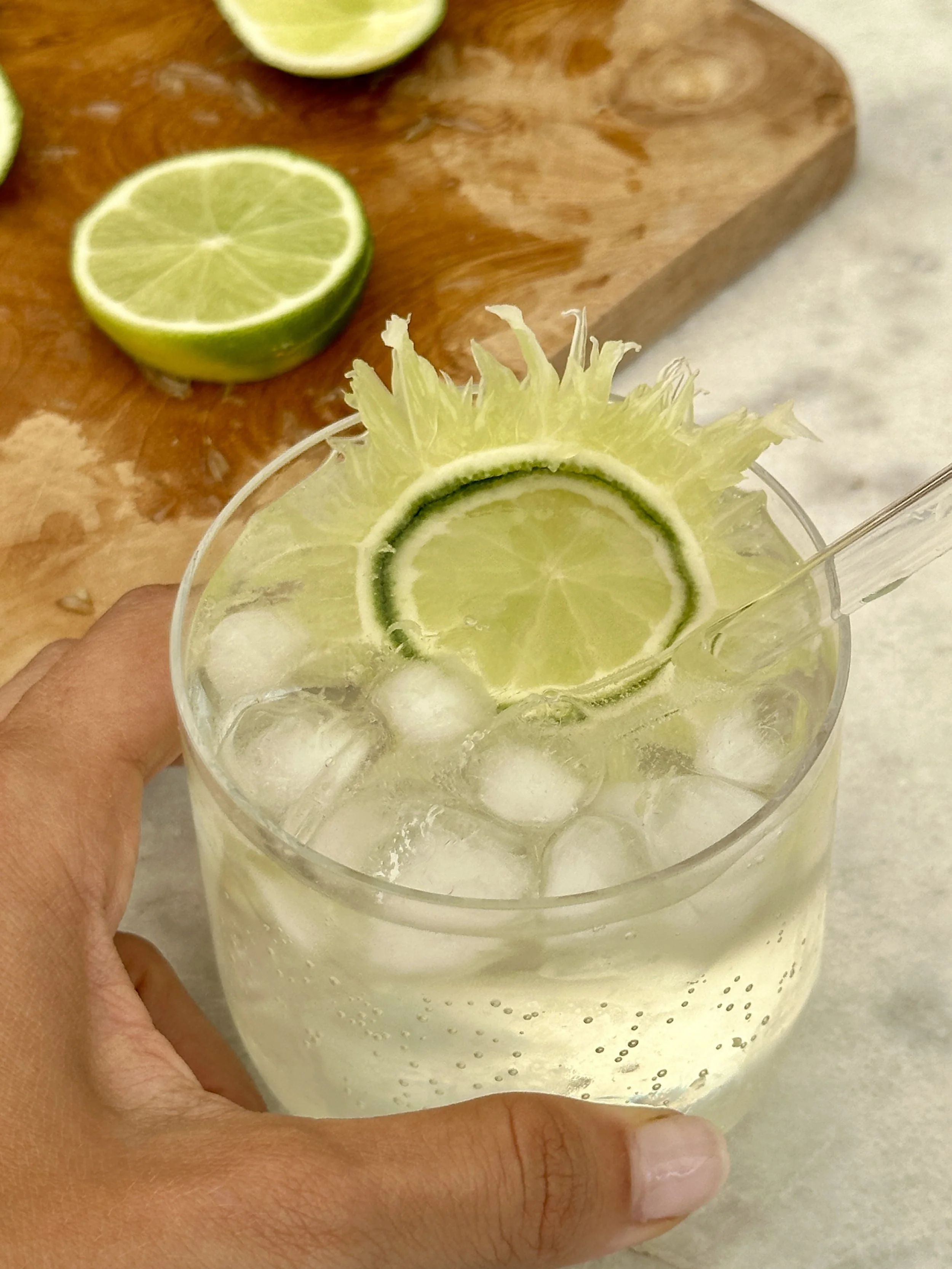 lime-hack-limetten-trick-for-your-summer-drinks-magda-mag-das-getränk-trick-sommer-einfach-sonne-sun