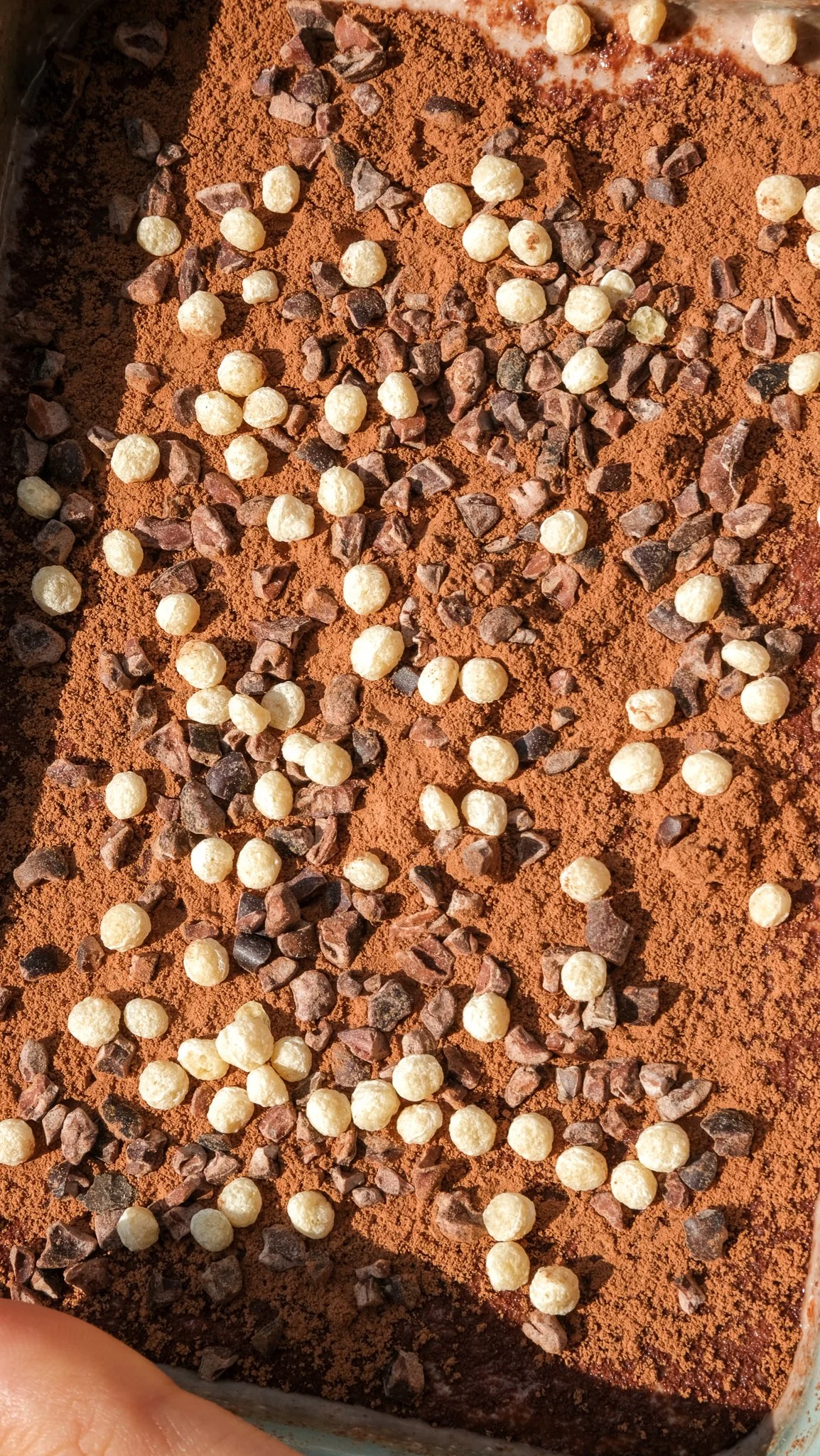 high-protein-brownie-cheesecake-bowl-breakfast-brunch-topfen-kakao-schokolade-käsekuchen-frühstück-post-workout-magda-mag-das