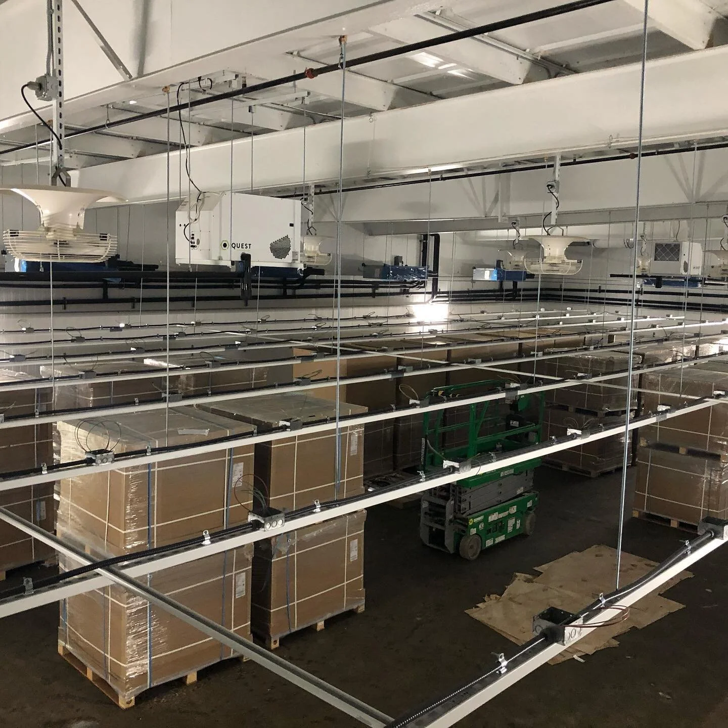 Look at all those boxes of @growray_ lights that we are installing. Excited to be partnering with @nobogoods_mi to bring this facility to life. 

#michigan #cannabiscommunity #cannabis #designagency #cannabisdesign #marijuanadesign #marjuanamarketing