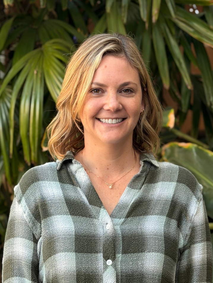 Lea Irwin Headshot