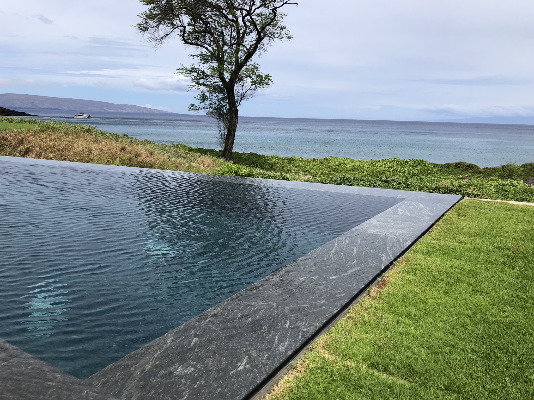 Maui Pool in Cardoso Stone