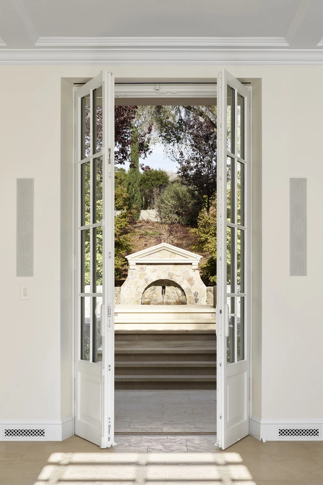 Woodside_Olive_Hill_015_proj_img_.jpg