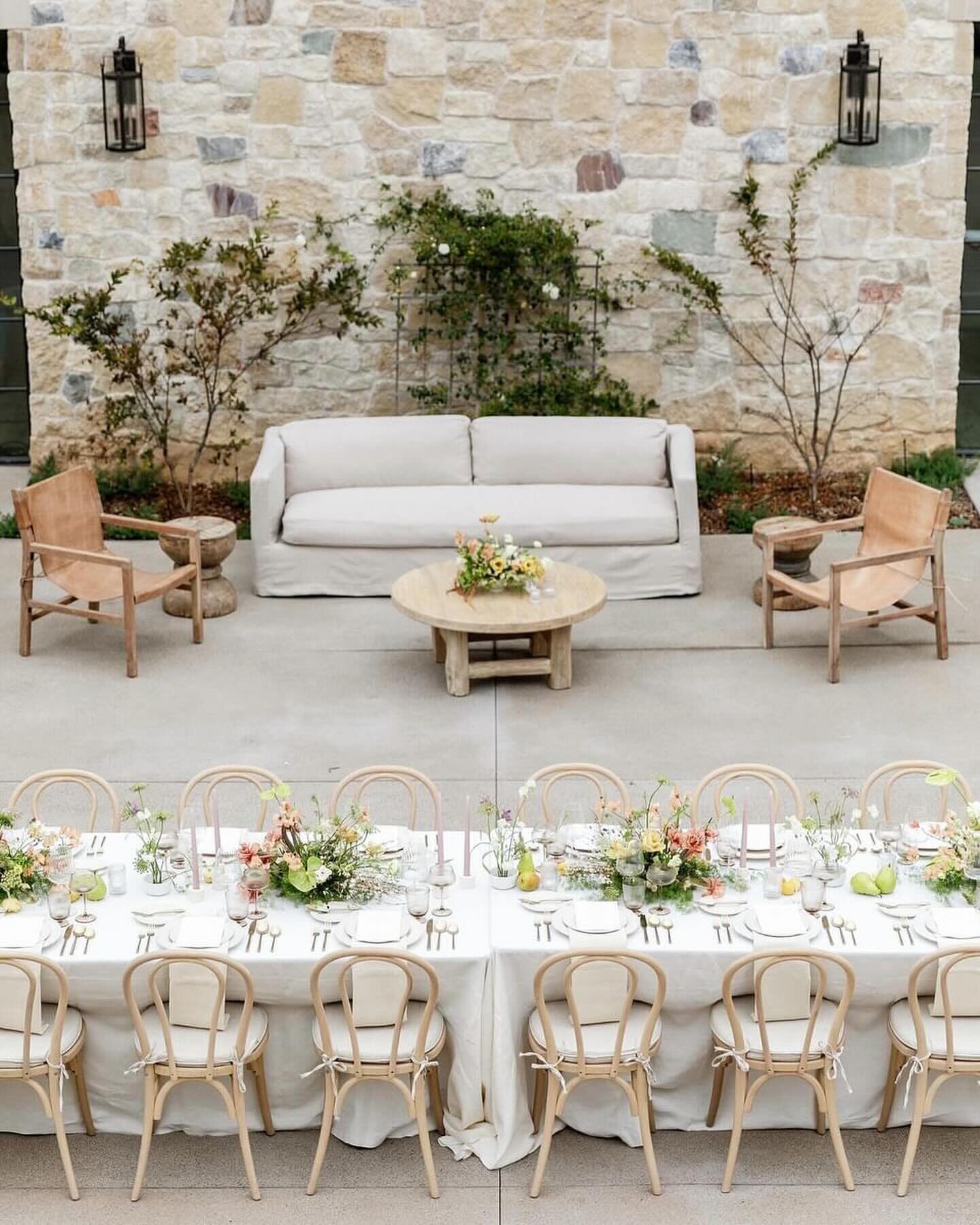 When sneak peeks come in and you can&rsquo;t help but share🤍 
.
.
.
Photography: @marisaruthphotography 
Host, Planner, &amp; Design: @wildeandsageco 
Floral Design: @solstice_bloom 
Venue: @monserateweddings 
Stationery: @itspapercliche 
Rentals: @