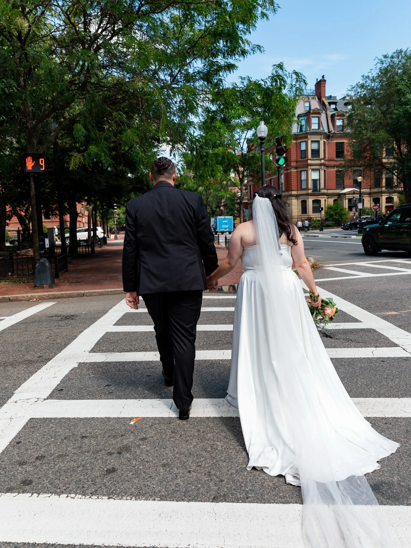 A quick little getaway with the newlyweds after their ceremony at the @bplboston 📸✨