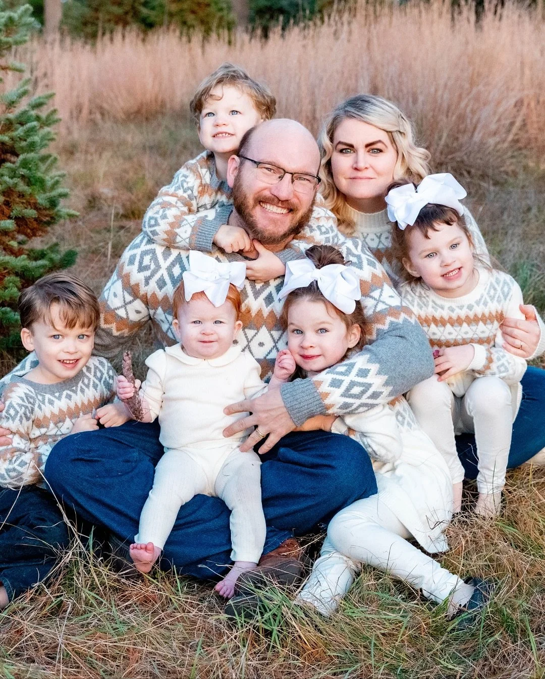 Five little personalities, one beautiful family story&mdash;my favorite kind of Christmas magic to photograph.