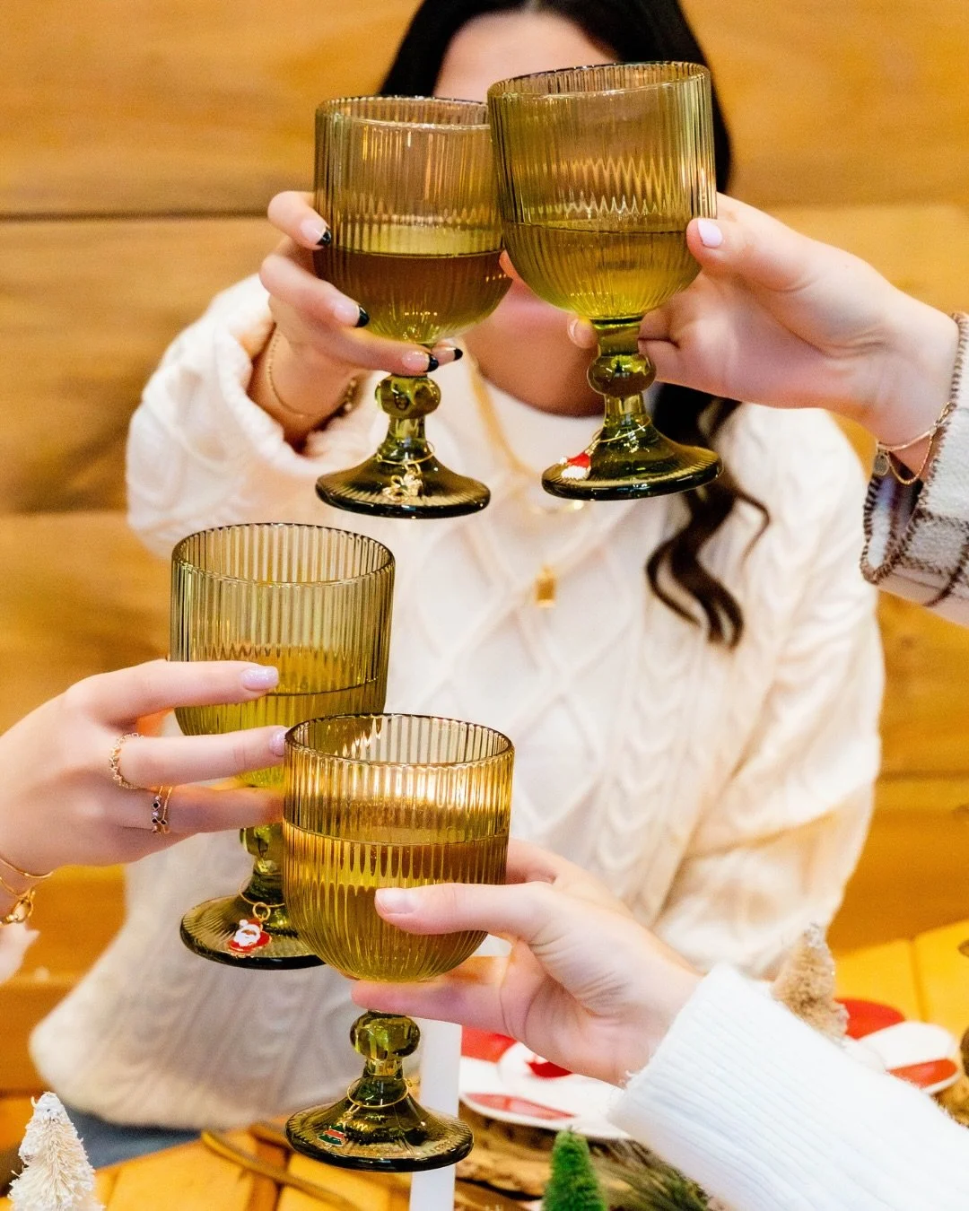 I attended my first ever styled shoot yesterday and it was SO much fun! I met a ton of amazing creatives and took some really cute photos😊 

Photographer: @candidlychristinaphotos 

Picnic: @prettylittlepicnicsnh 

Content creators: @hypegirlcontent