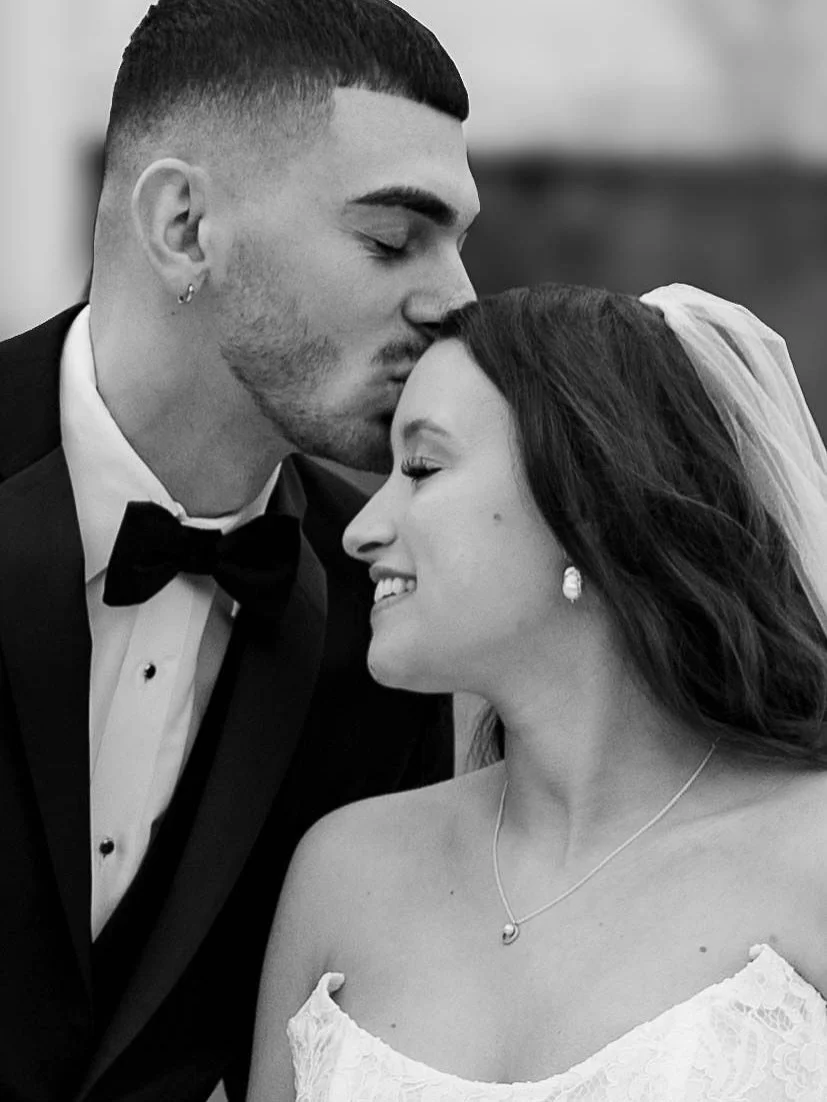 Nothing beats a timeless black and white photograph, am I right? 

Host: @luciasomaphotography
Photographer: @luciasomaphotography
Makeup: @cosmeticsbykateduffy
Hair: @styledbykyliedunphy
Luxury Picnic: @prettylittlepicnicsnh
Menus: @cove_mill_design