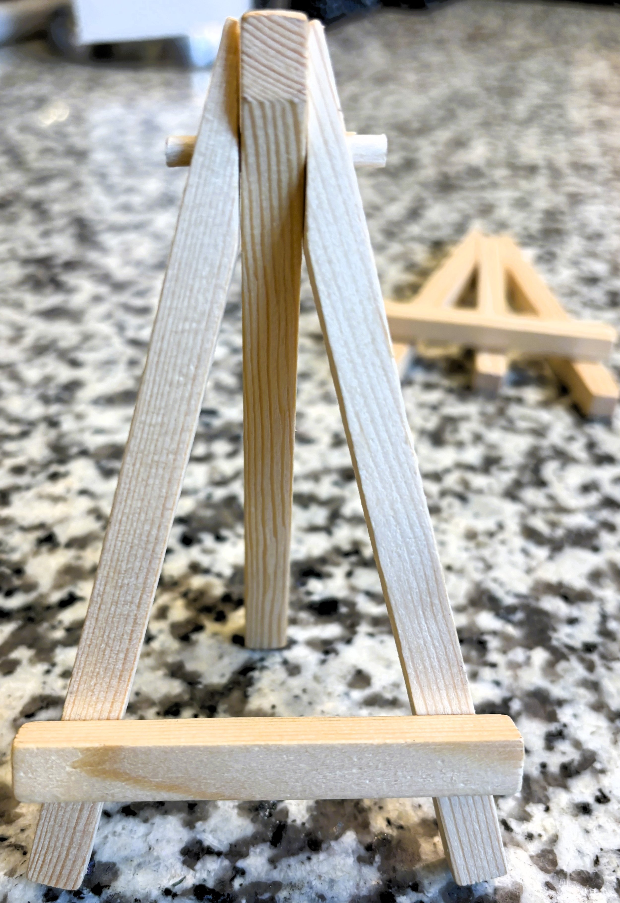 Empy Easel.jpg