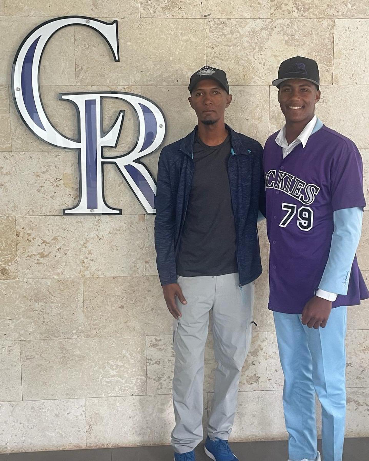 ⚾️Meet Ronaldo!⚾️ He&rsquo;s part of the Dominican baseball league @hernandezbaseballleague we&rsquo;ve been supporting through the Sports for Bees program, catering to kids aged 7 to 17. At 16, Ronaldo has been actively participating in tryouts, all