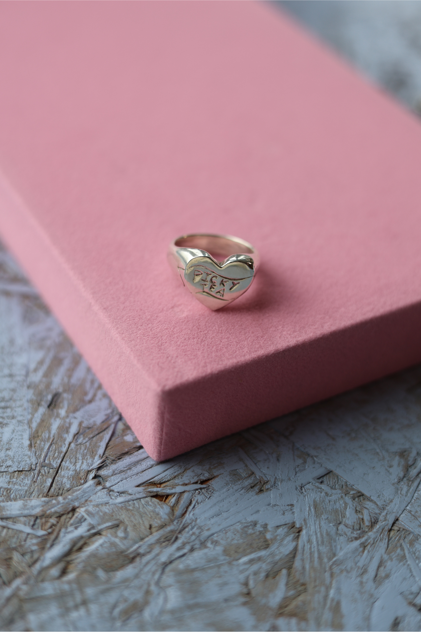 Picky Tea Signet. Size Q