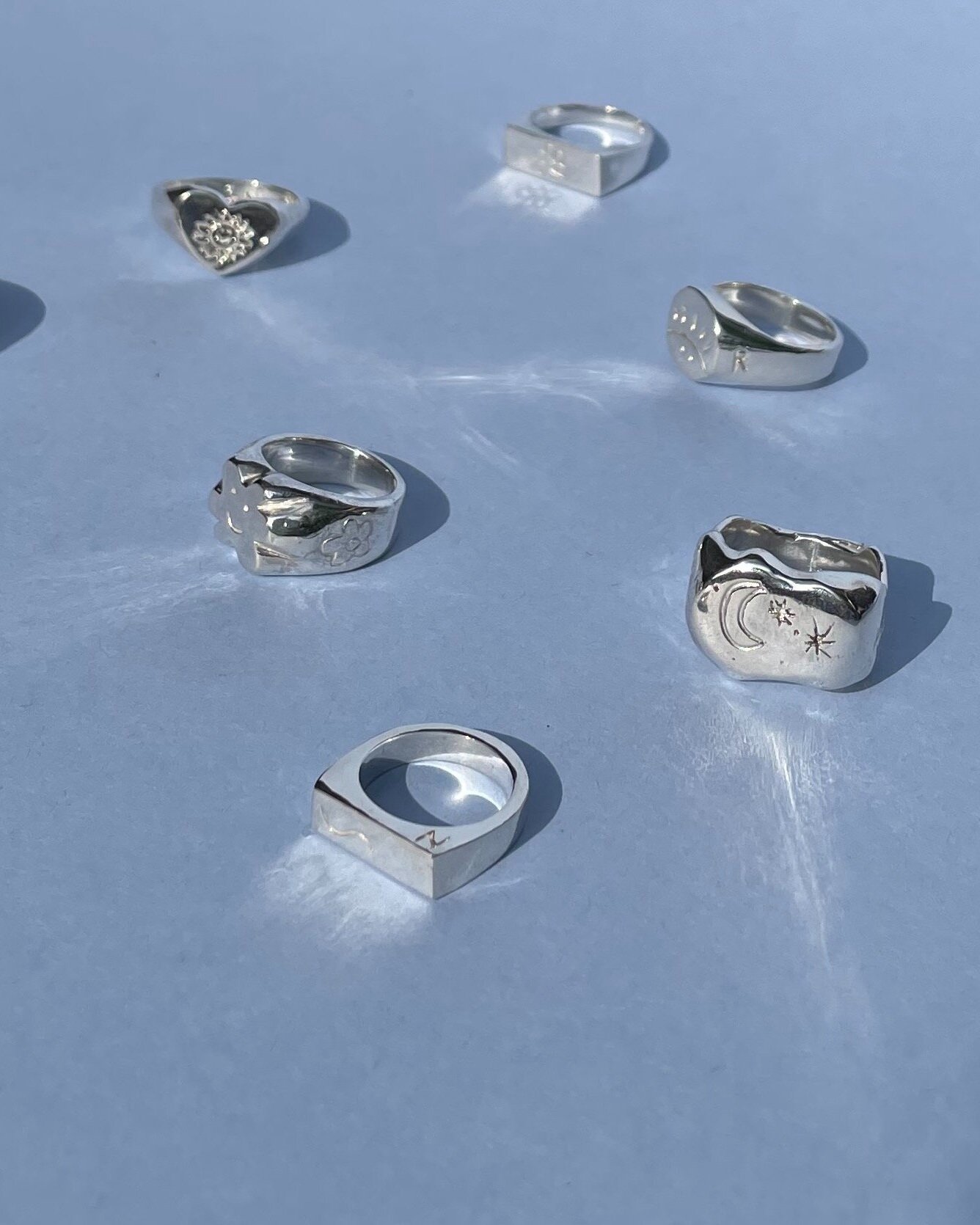 Signet_Rings_close_up.jpg